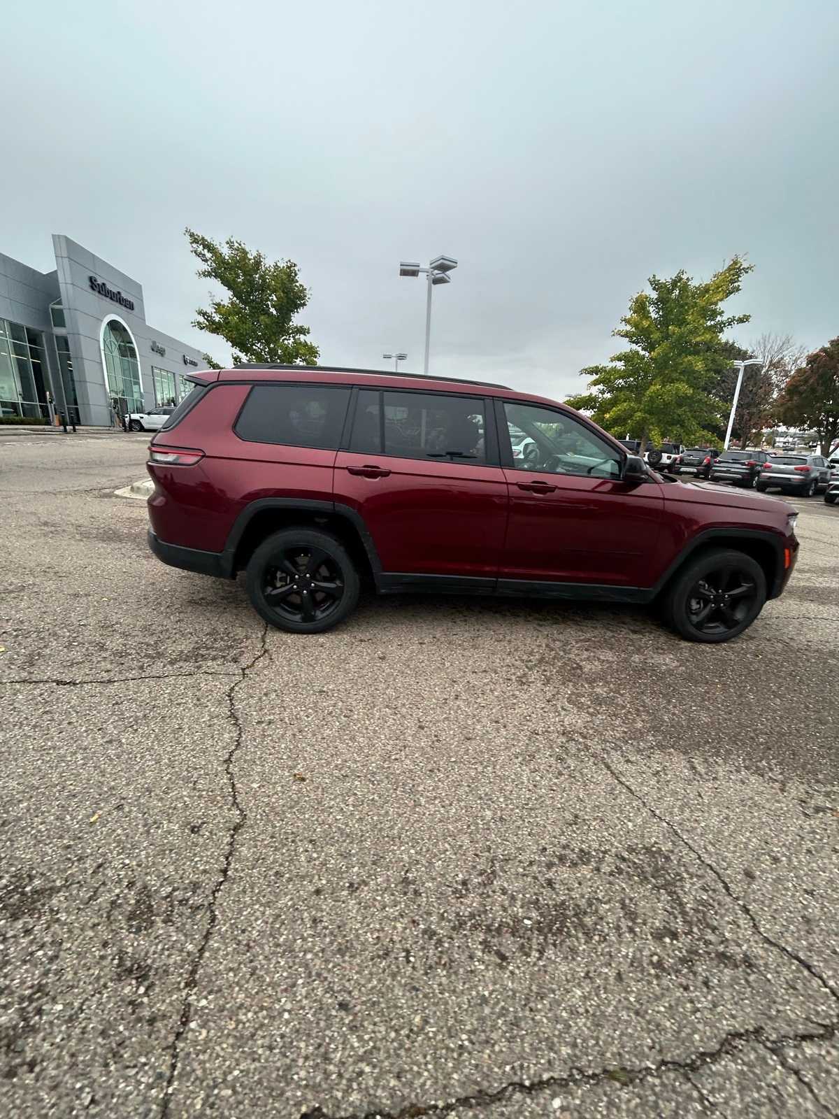 Thumbnail: 2023 Jeep Grand Cherokee L - 14