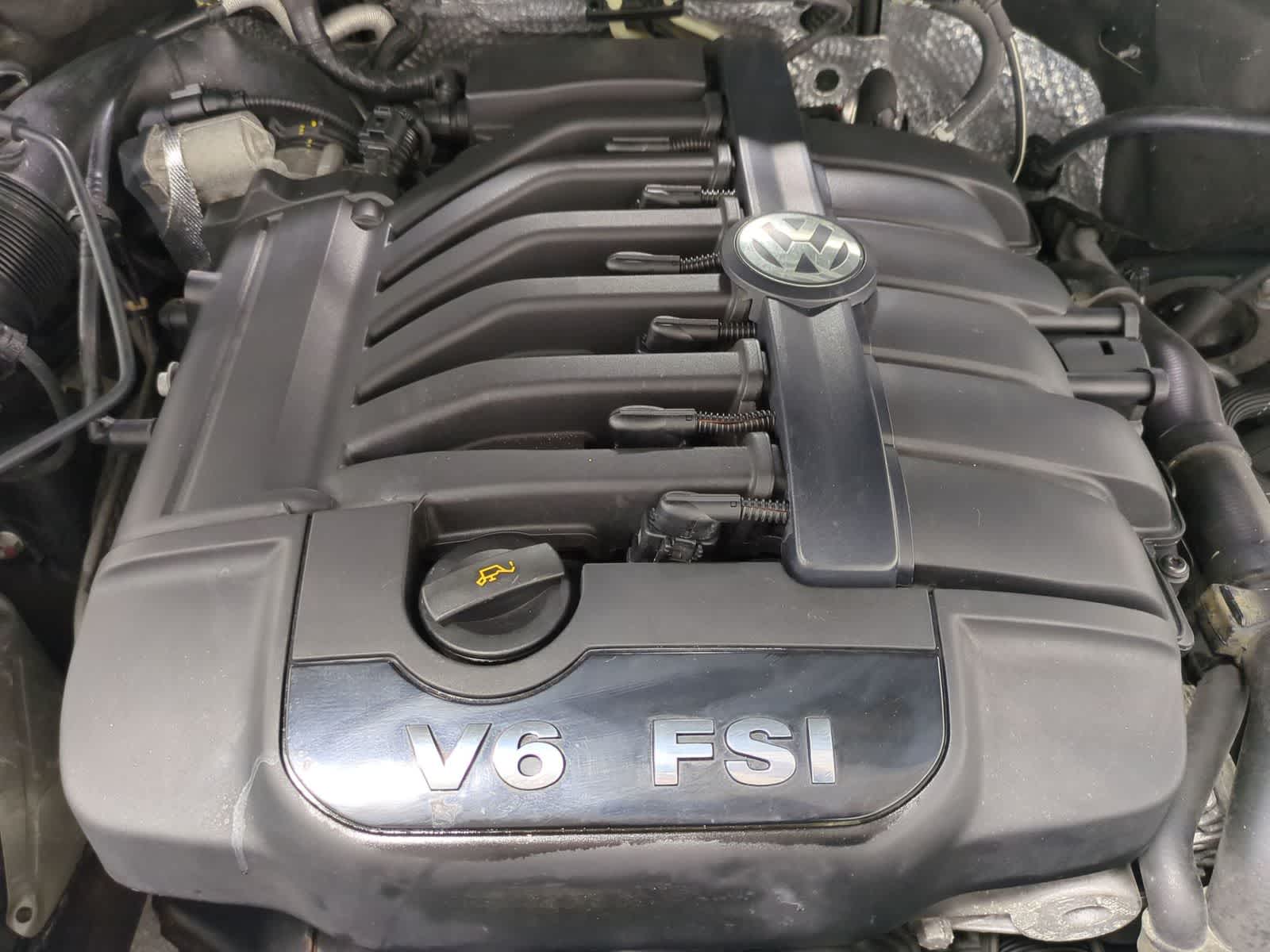 Thumbnail: 2014 Volkswagen Touareg - 15