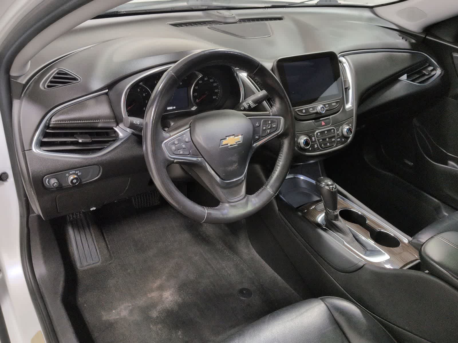 Thumbnail: 2018 Chevrolet Malibu - 10