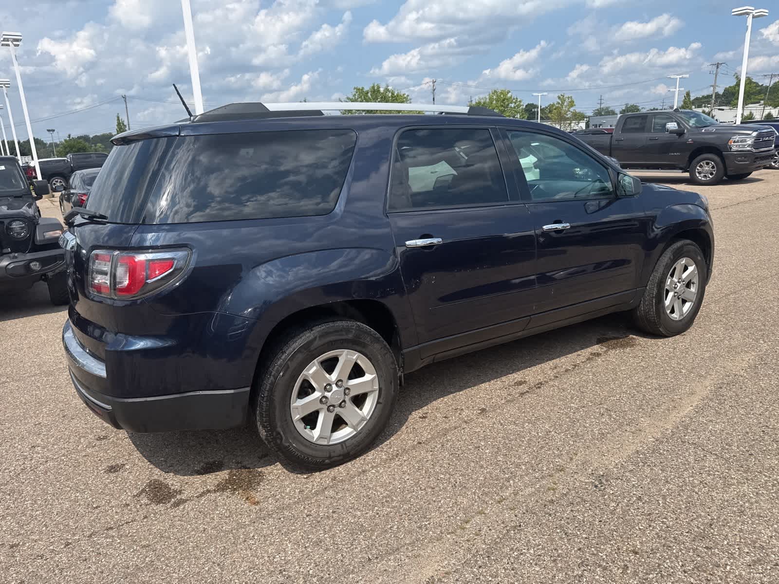 Thumbnail: 2016 GMC Acadia - 12