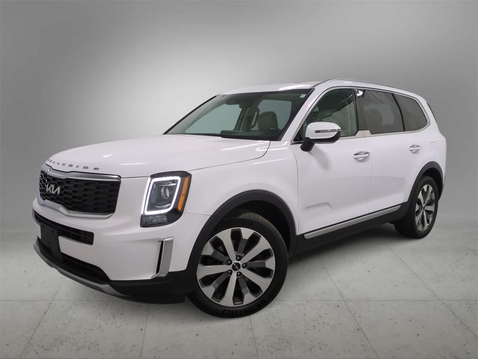 2022 Kia Telluride S Hero Image