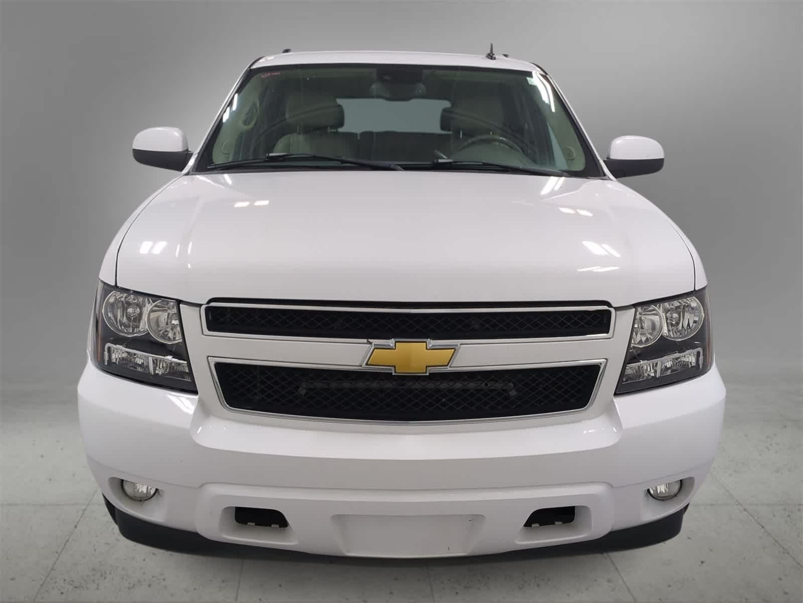 Thumbnail: 2008 Chevrolet Suburban - 3