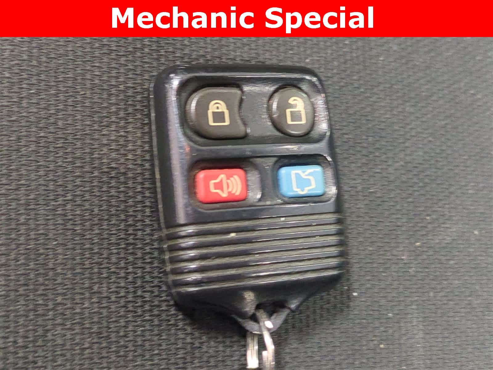 Thumbnail: 2010 Ford Focus - 32