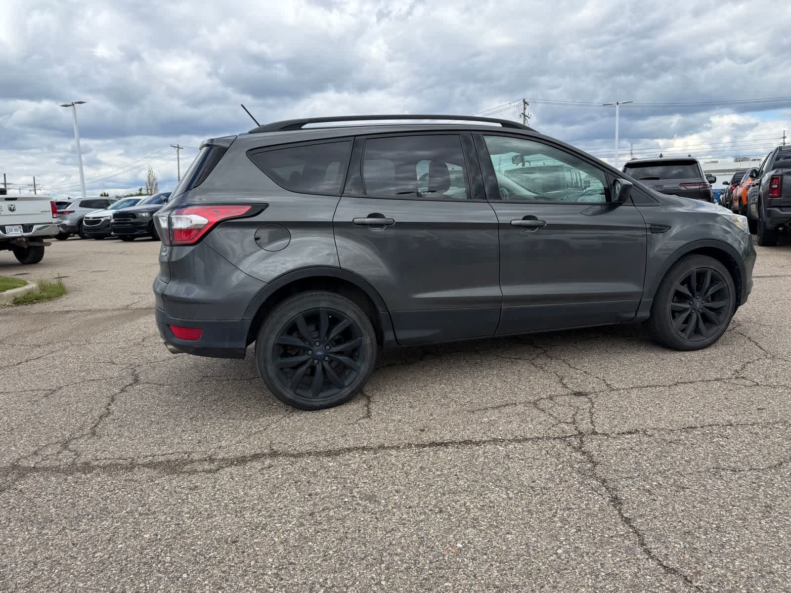 Thumbnail: 2018 Ford Escape - 16