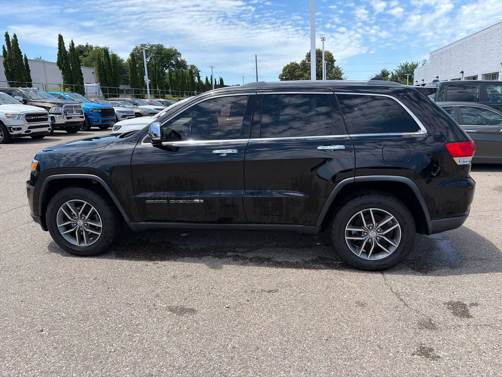 Thumbnail: 2018 Jeep Grand Cherokee - 8