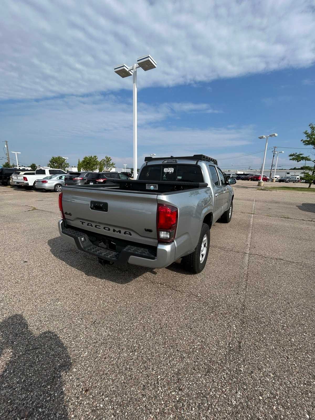 Thumbnail: 2023 Toyota Tacoma - 18