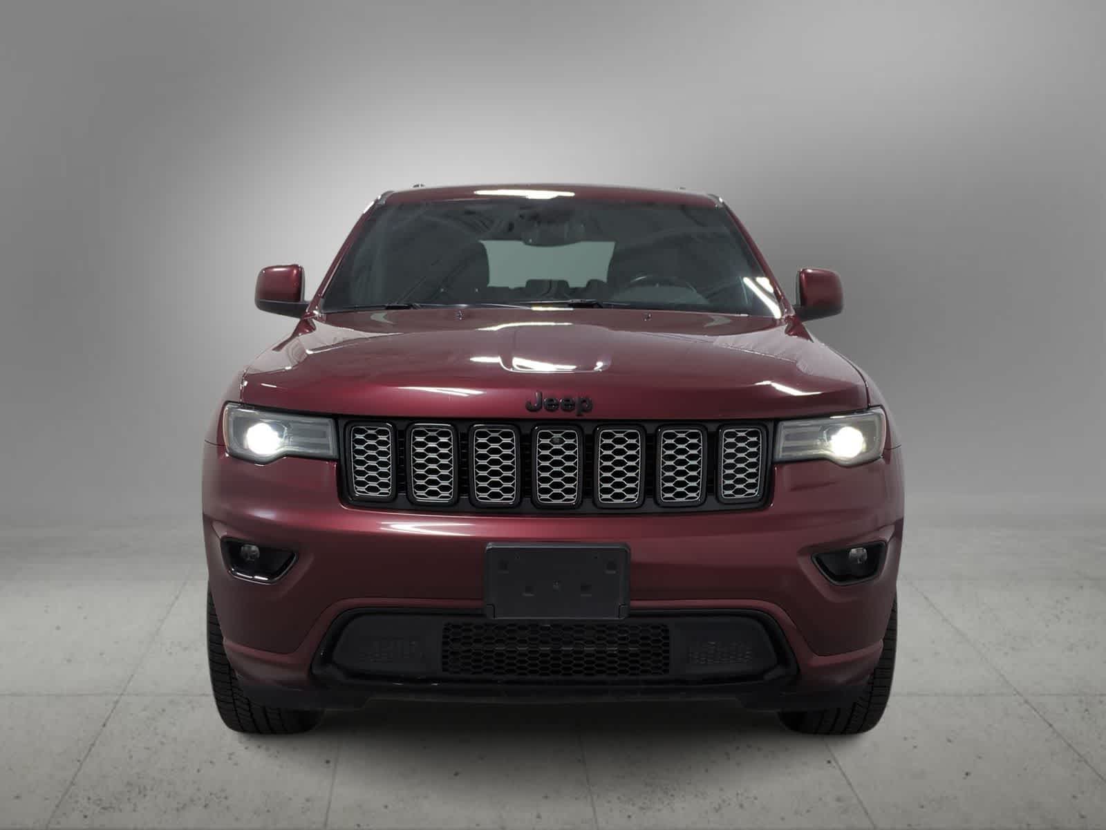 Thumbnail: 2020 Jeep Grand Cherokee - 3