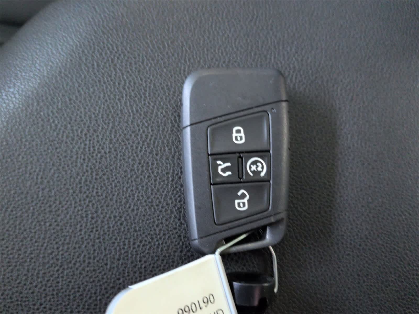 Thumbnail: 2025 Volkswagen Jetta - 37