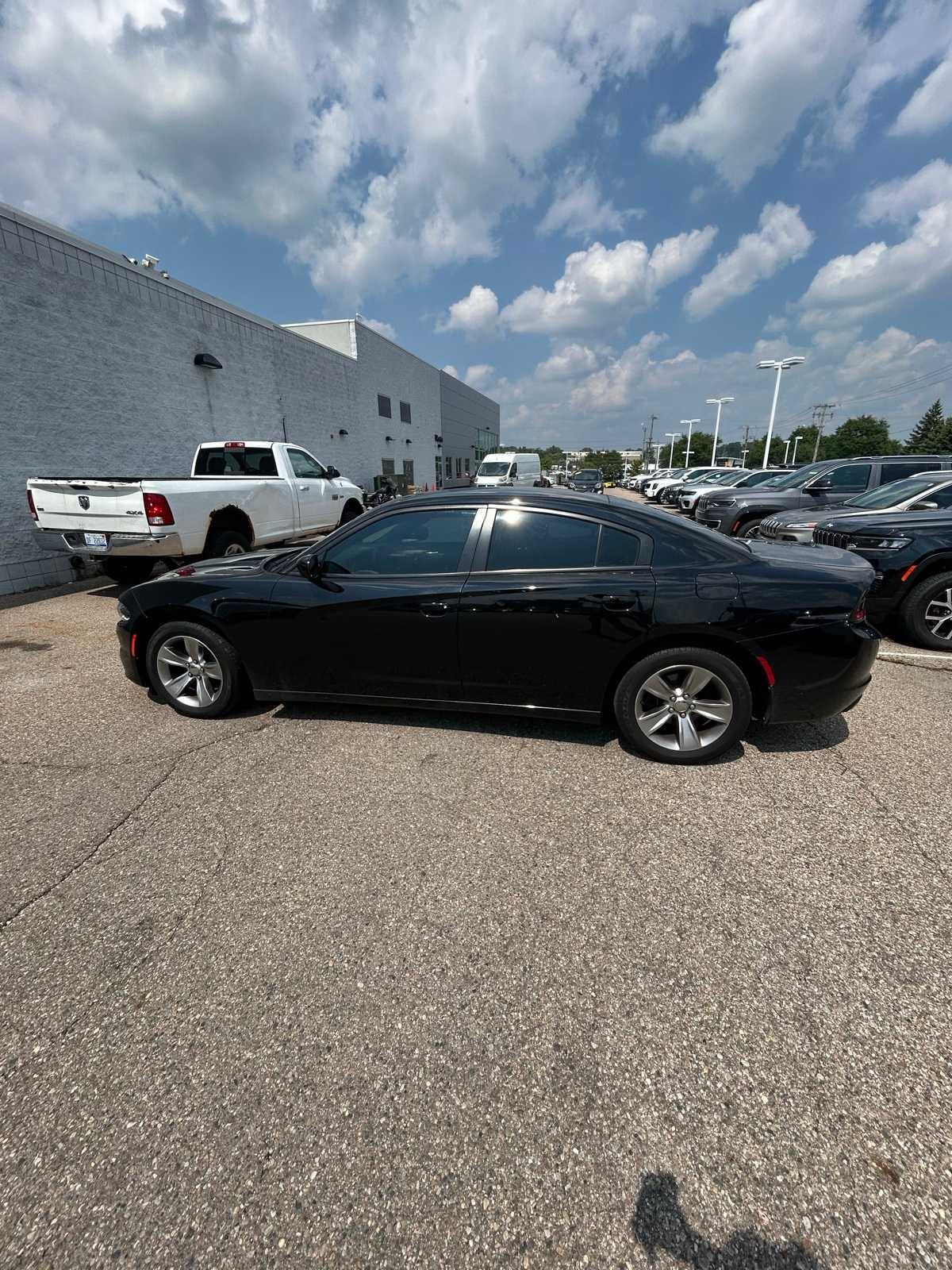 Thumbnail: 2015 Dodge Charger - 29
