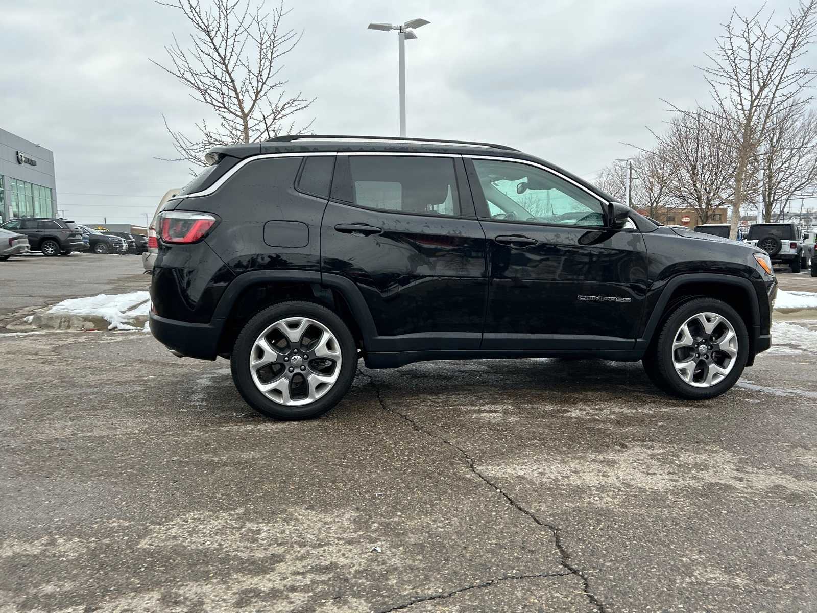 Thumbnail: 2018 Jeep Compass - 8