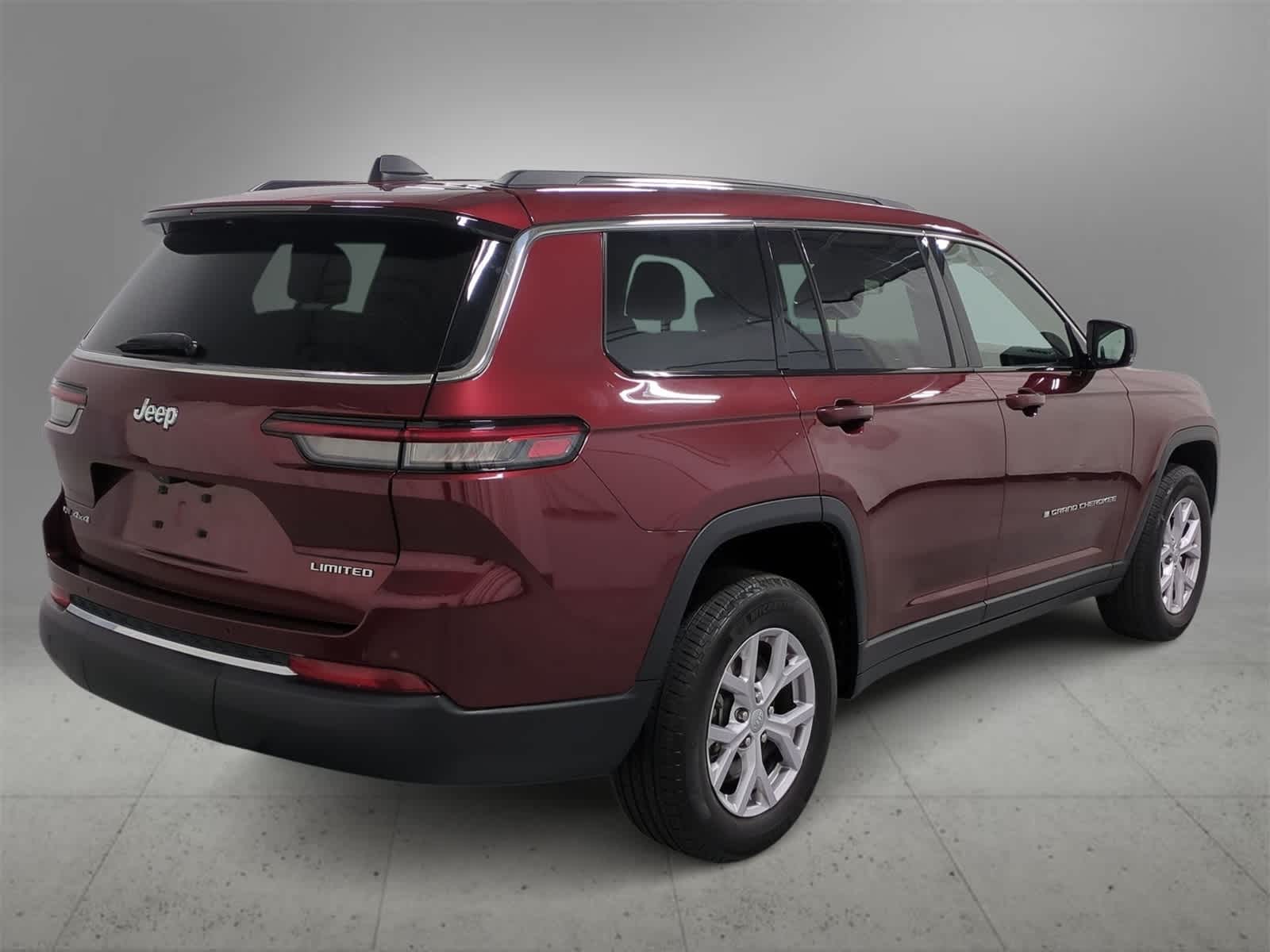 Thumbnail: 2022 Jeep Grand Cherokee L - 8