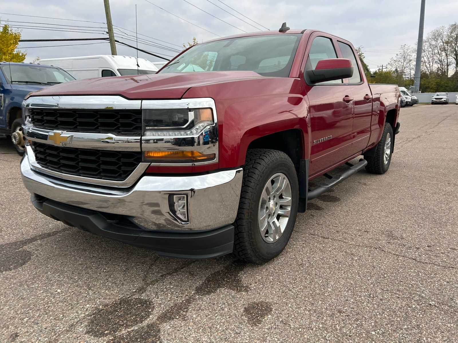 Thumbnail: 2018 Chevrolet Silverado 1500 - 4