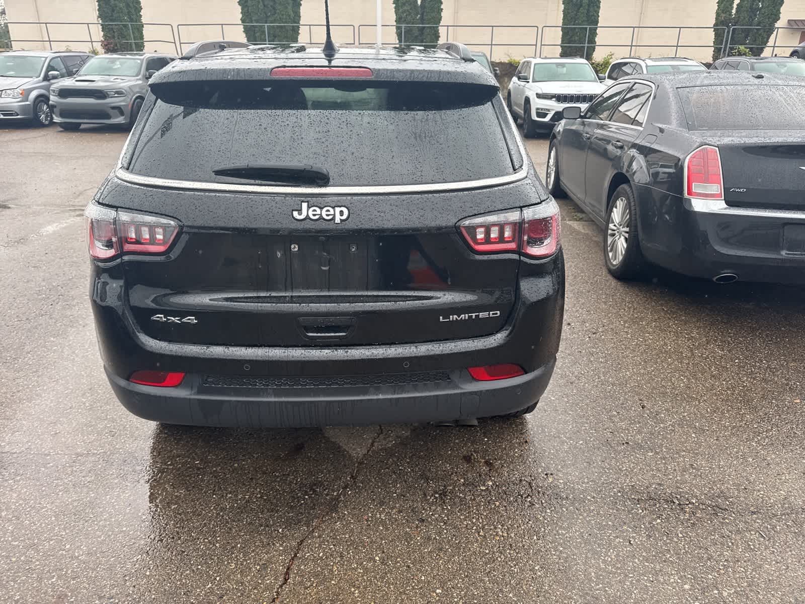 Thumbnail: 2021 Jeep Compass - 14