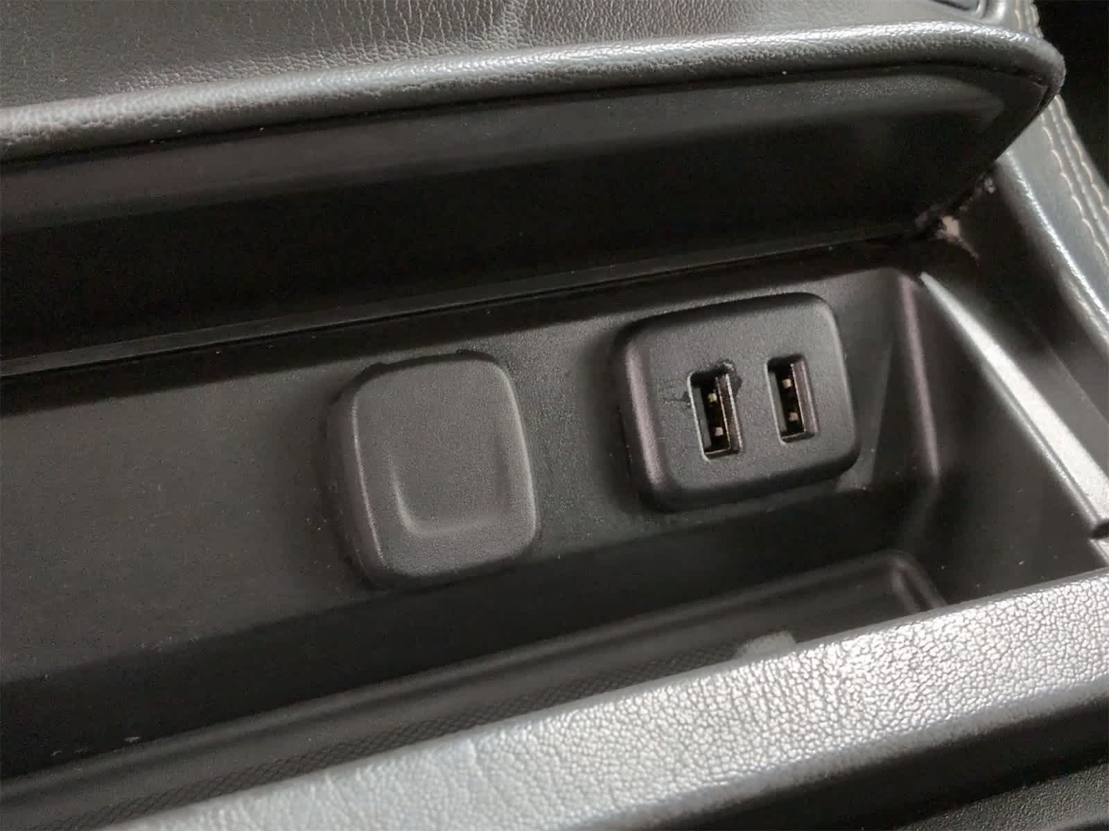 Thumbnail: 2020 GMC Yukon XL - 34