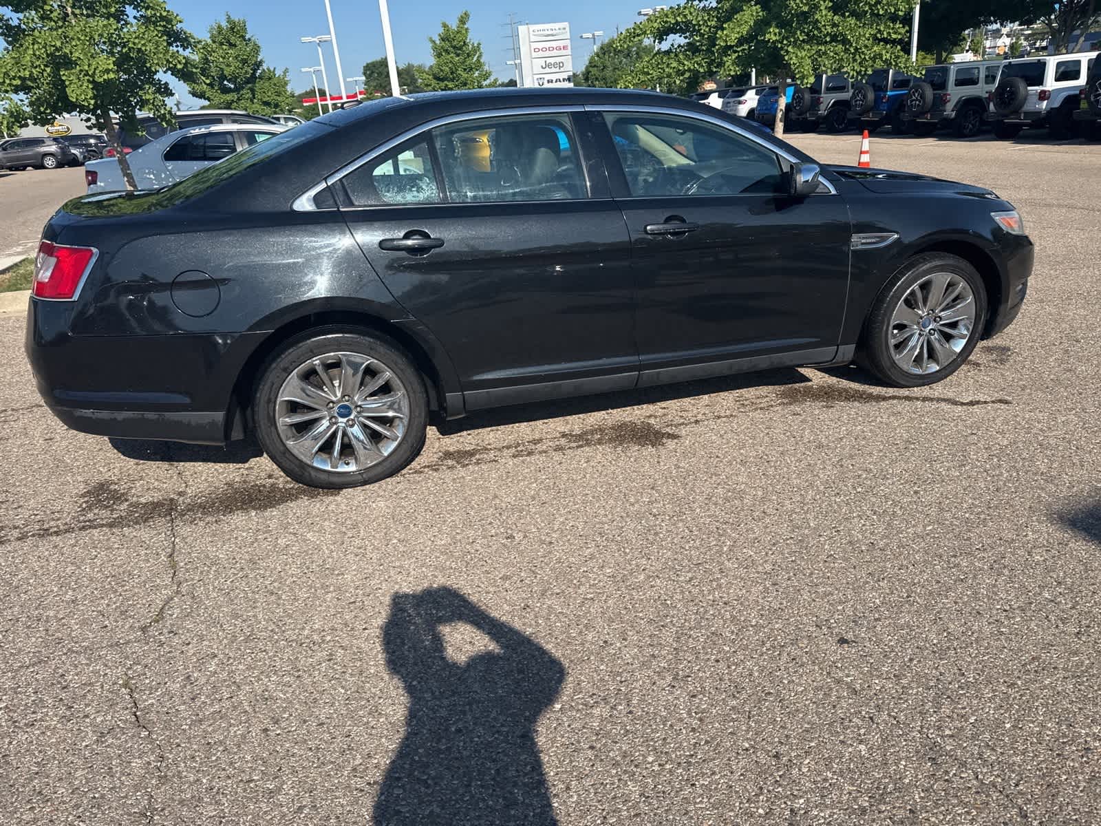 Thumbnail: 2010 Ford Taurus - 16