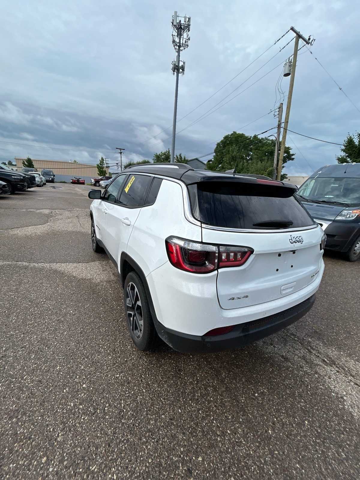 Thumbnail: 2022 Jeep Compass - 22