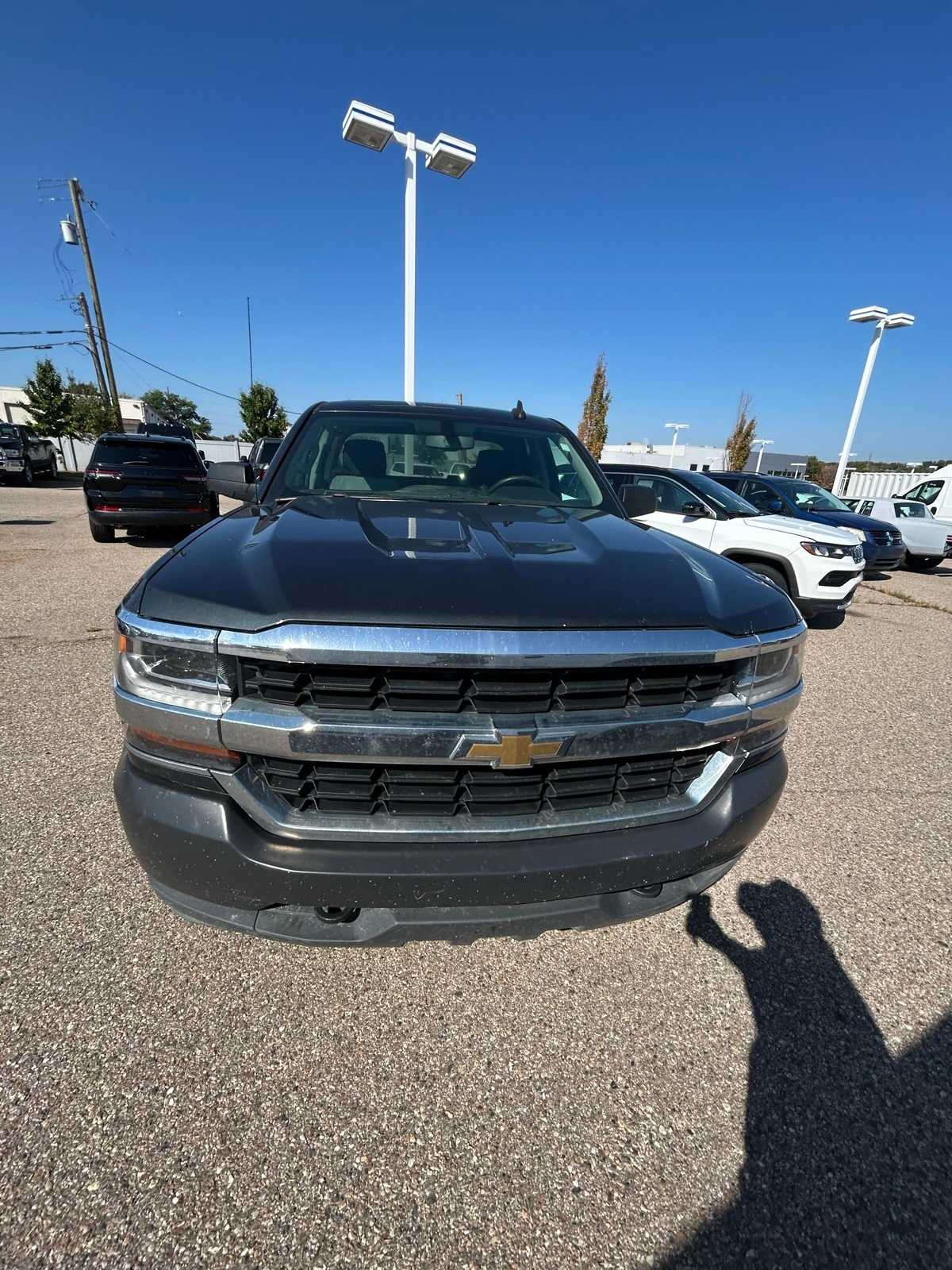 2019 Chevrolet Silverado 1500 Work Truck photo 3