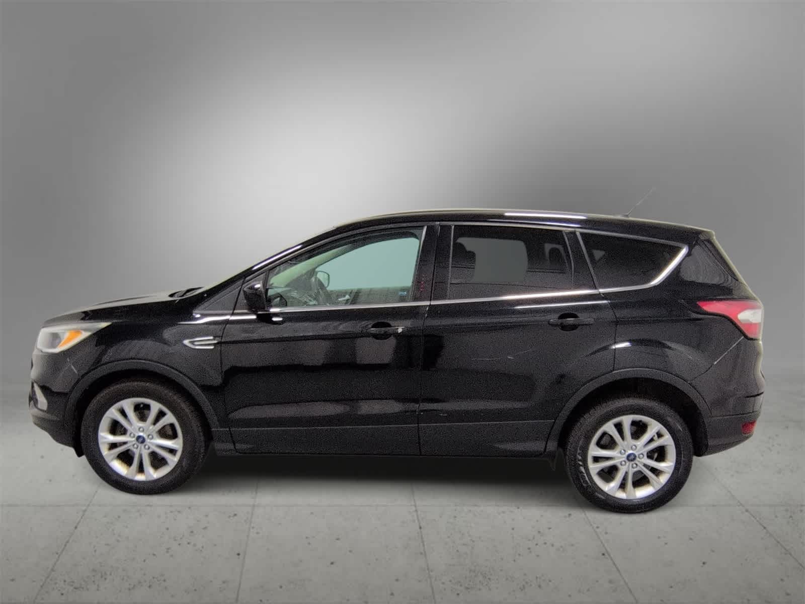 Thumbnail: 2017 Ford Escape - 5