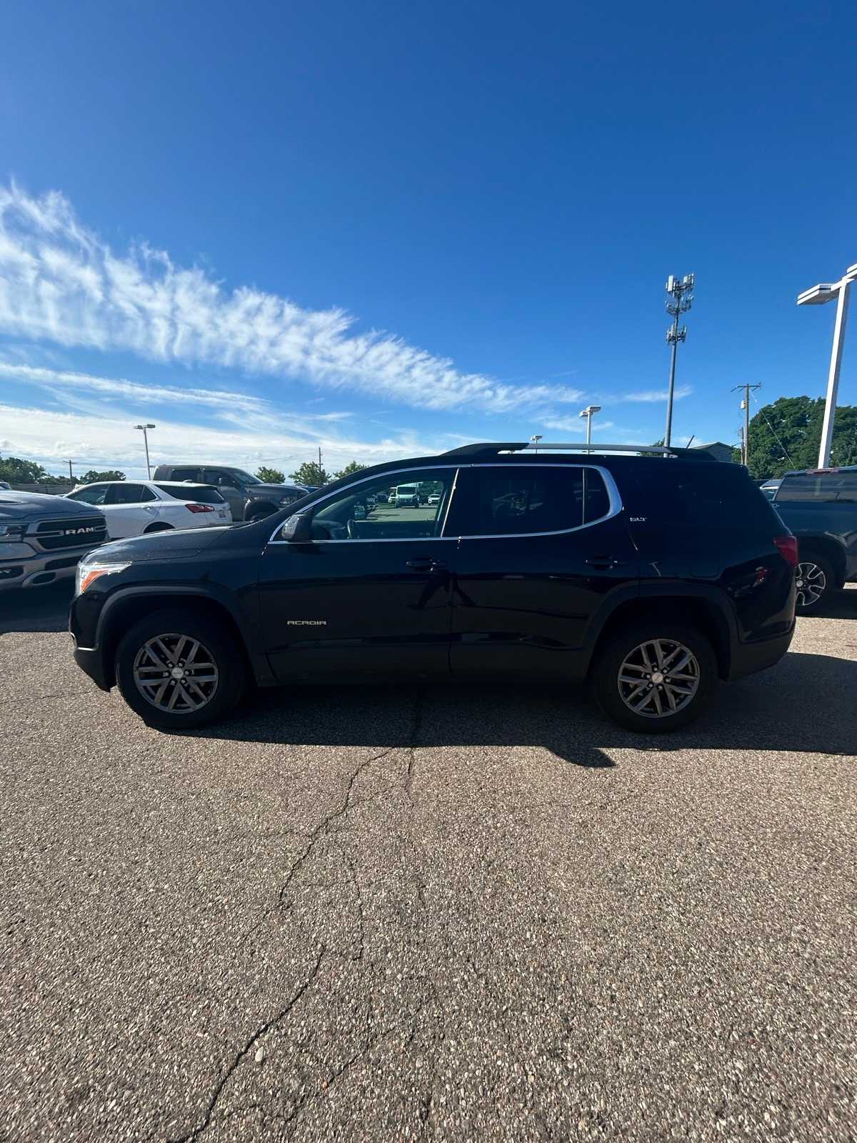 Thumbnail: 2019 GMC Acadia - 24