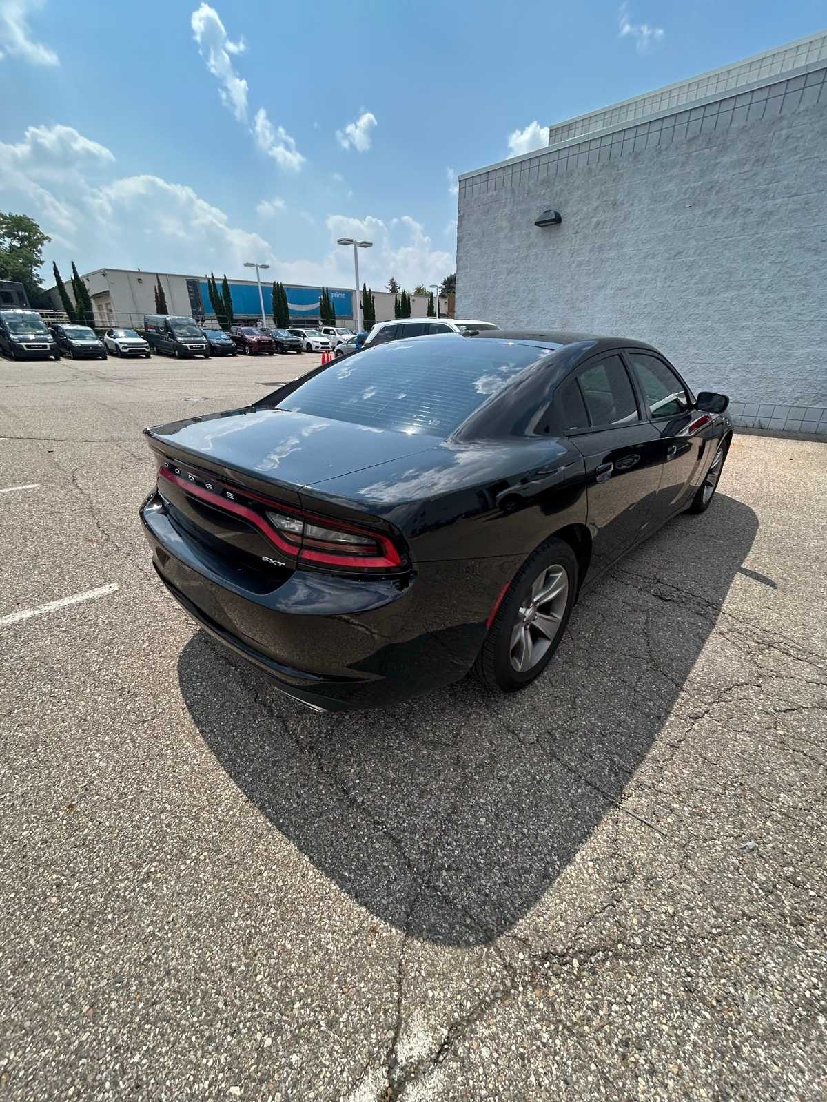 Thumbnail: 2015 Dodge Charger - 20