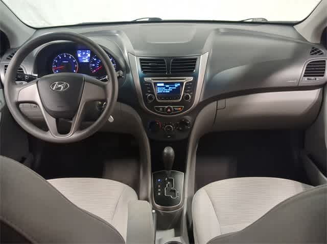 2017 Hyundai Accent SE 14
