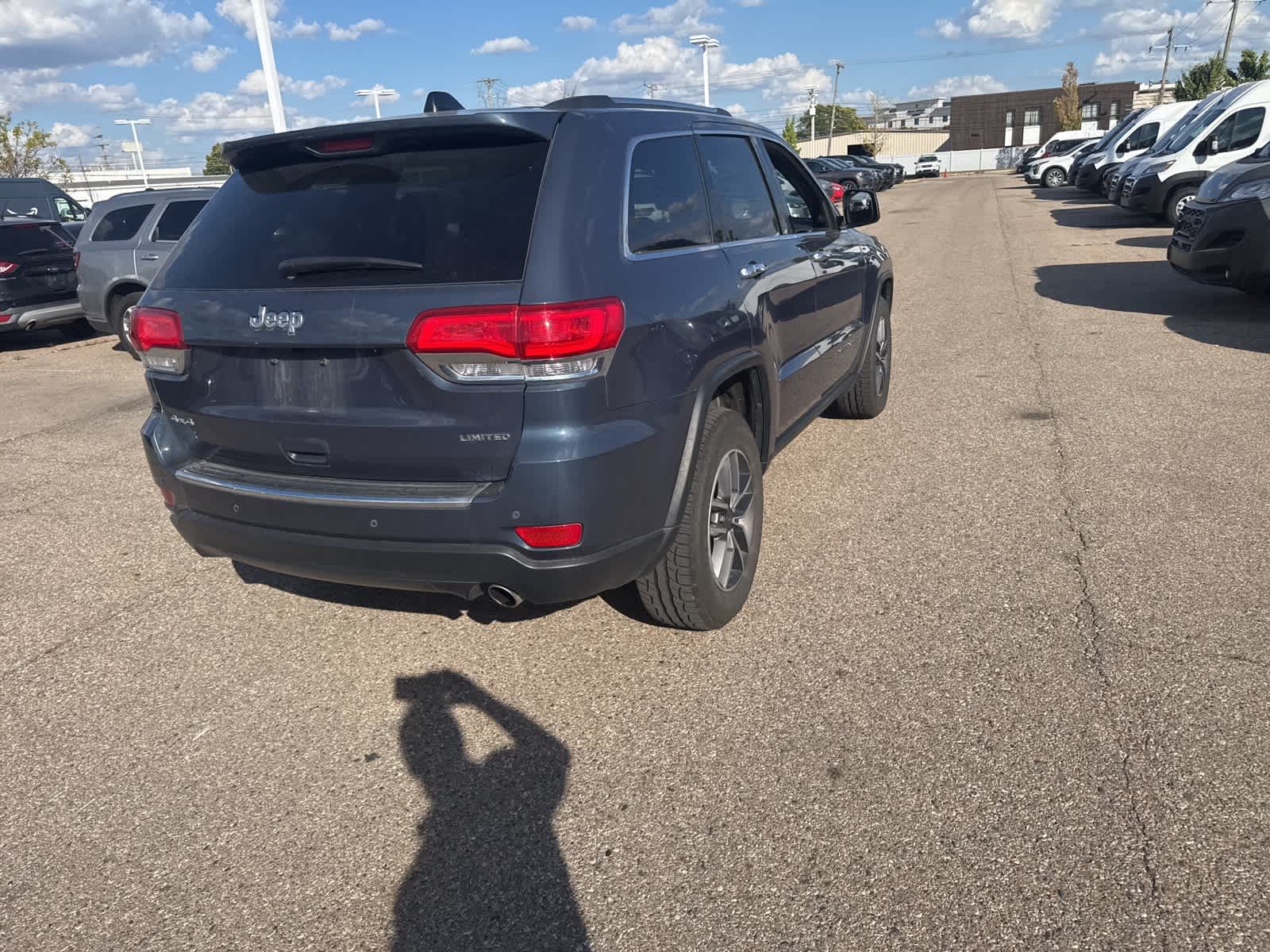 Thumbnail: 2019 Jeep Grand Cherokee - 18