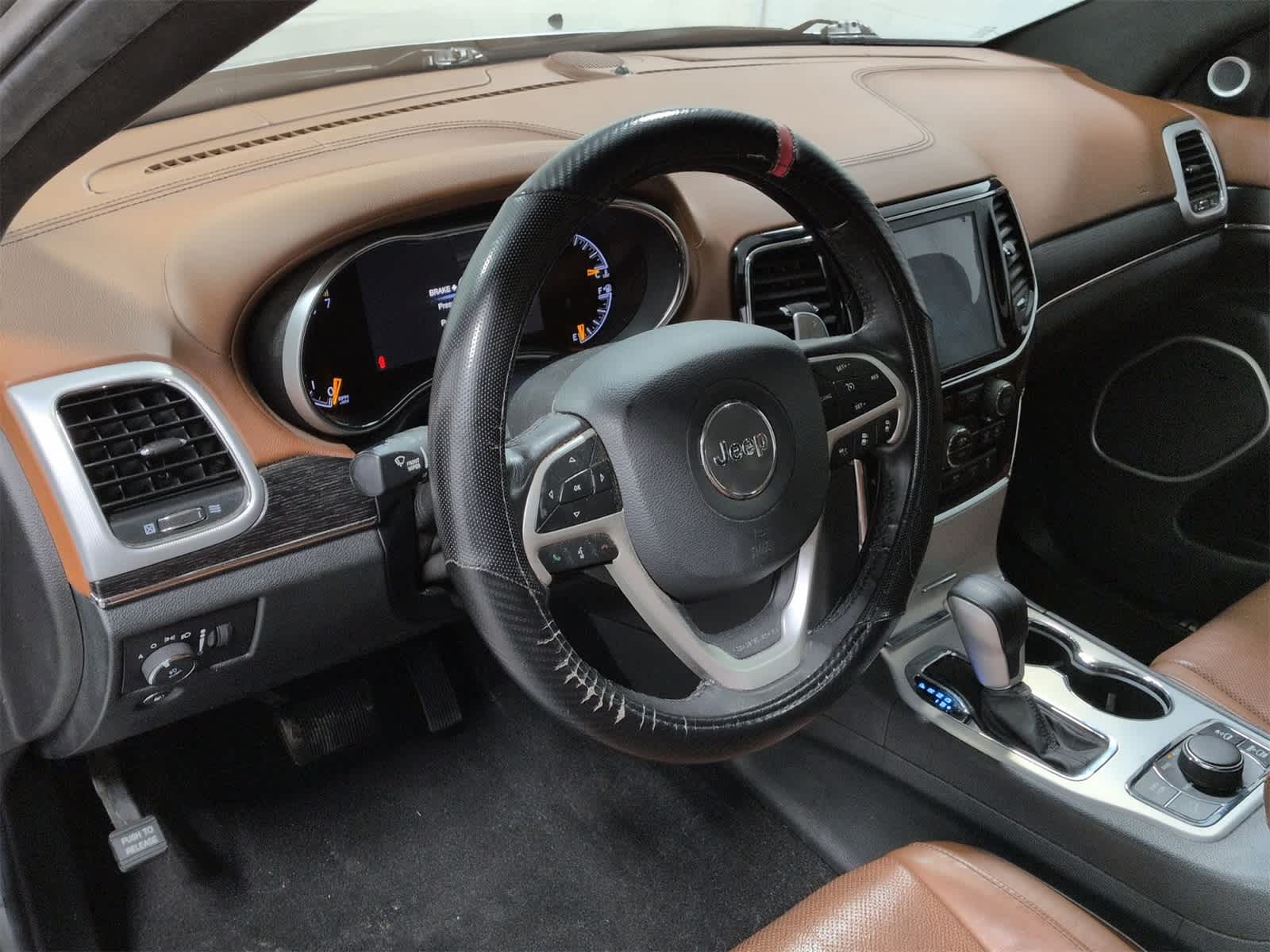 Thumbnail: 2019 Jeep Grand Cherokee - 10