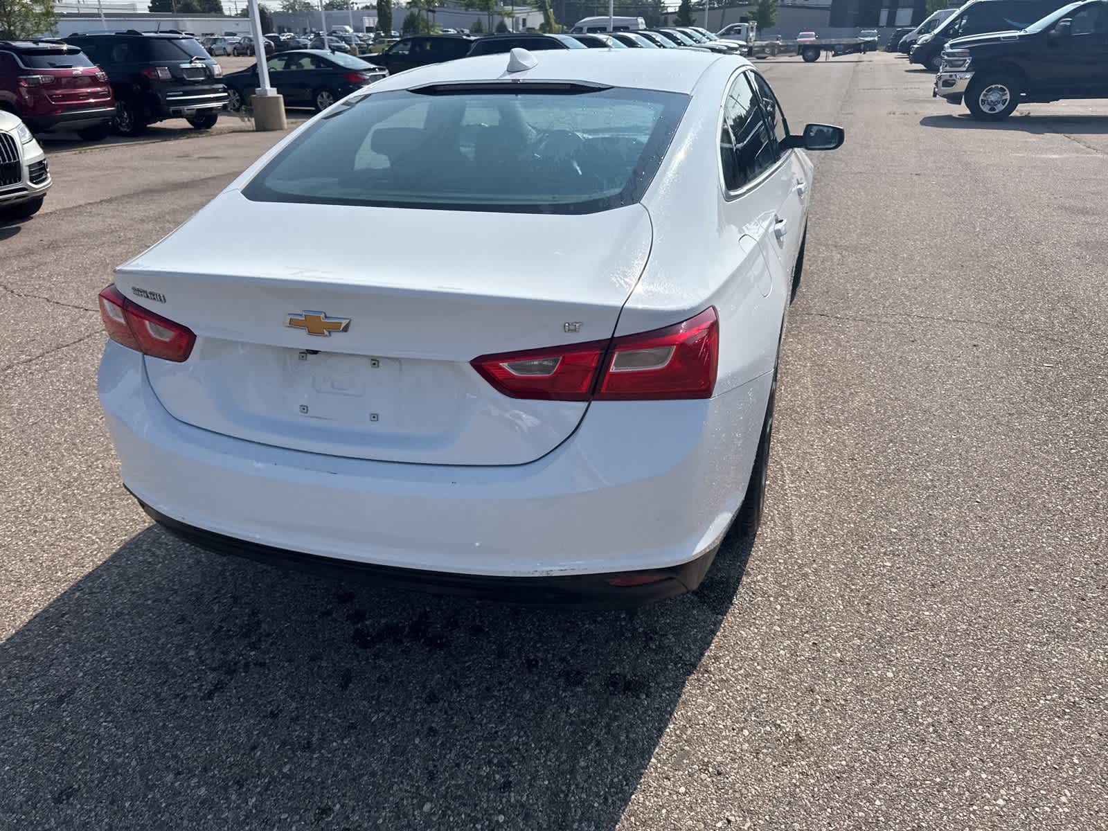 Thumbnail: 2023 Chevrolet Malibu - 17
