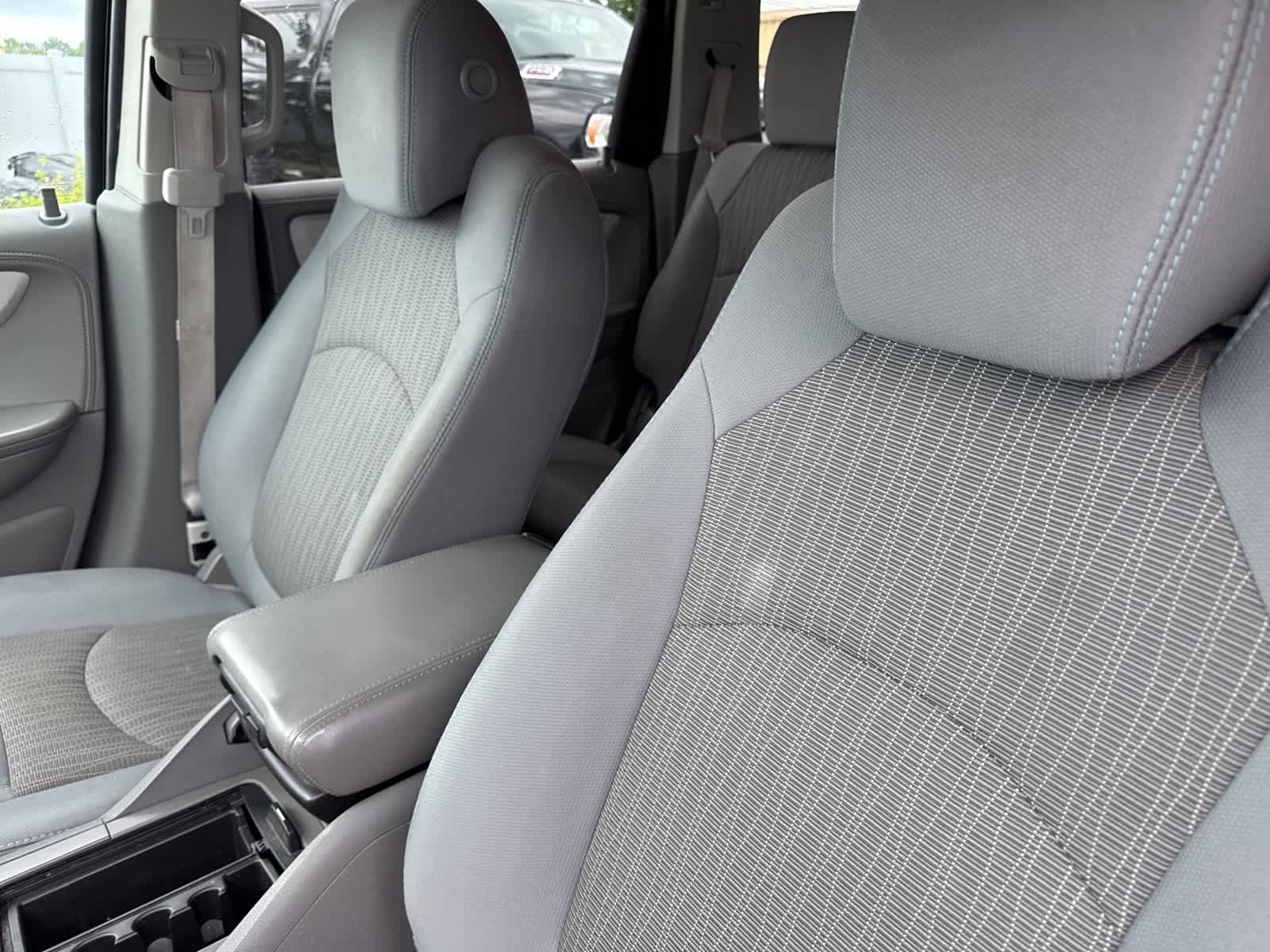Thumbnail: 2014 Chevrolet Traverse - 31