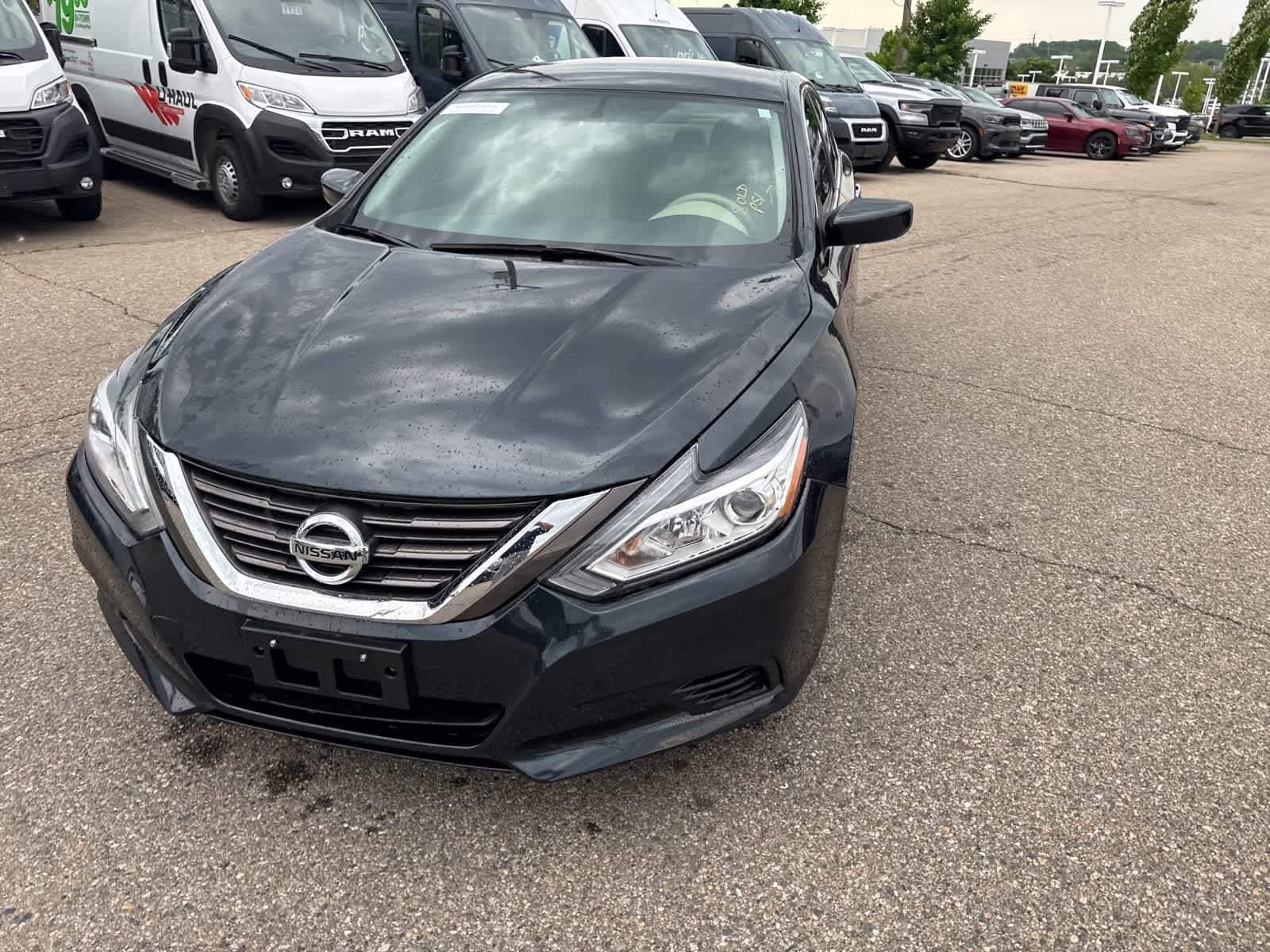 2017 Nissan Altima S 3
