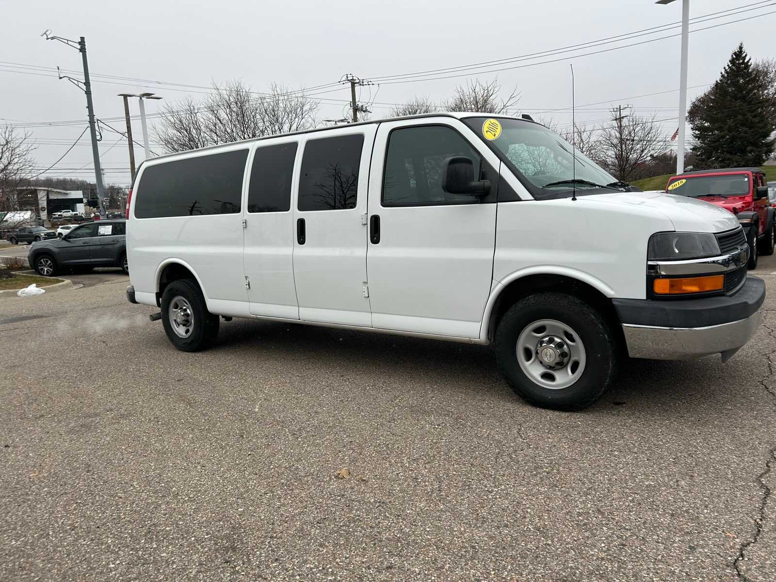 Thumbnail: 2016 Chevrolet Express - 7