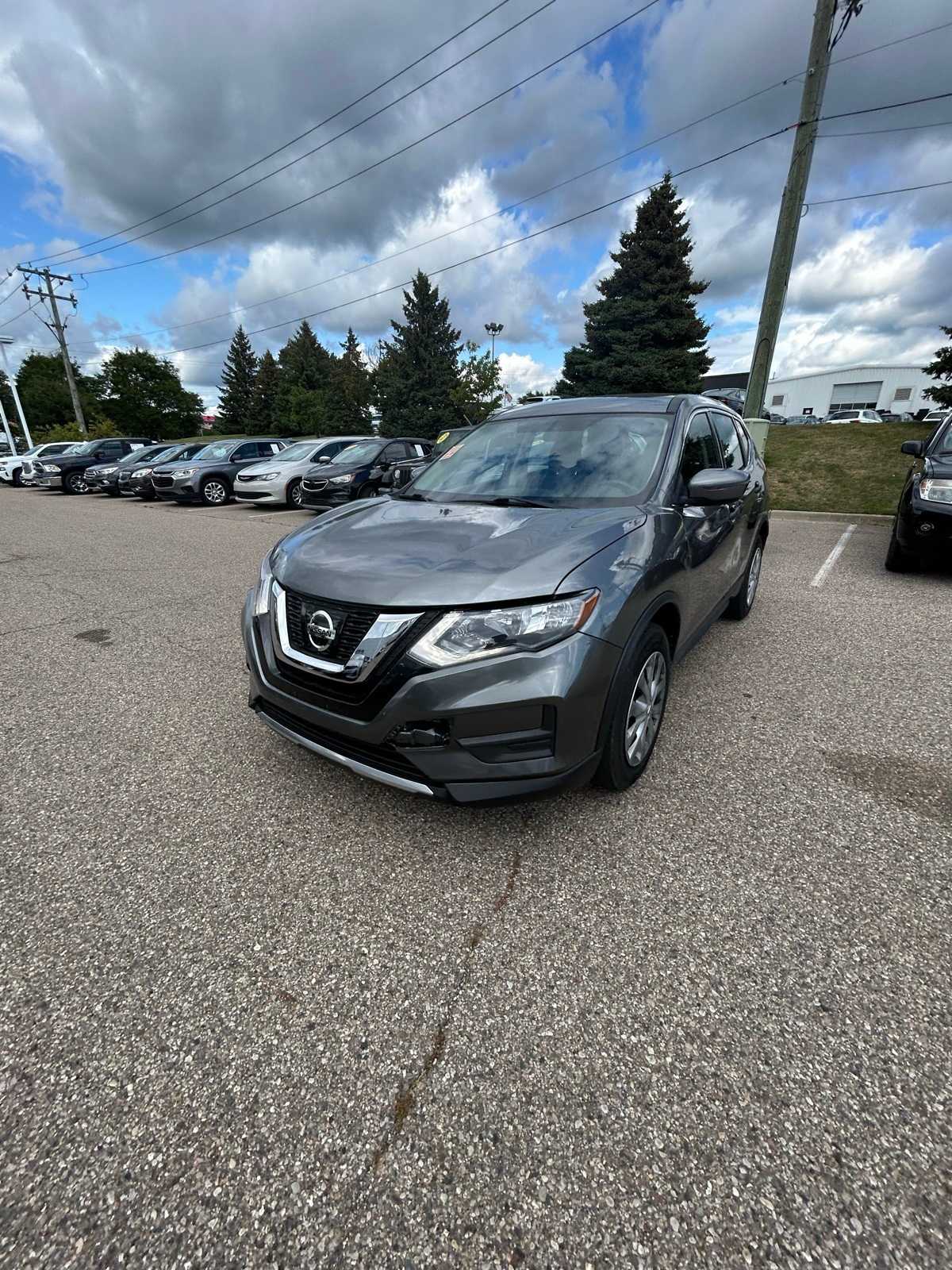Thumbnail: 2019 Nissan Rogue - 3