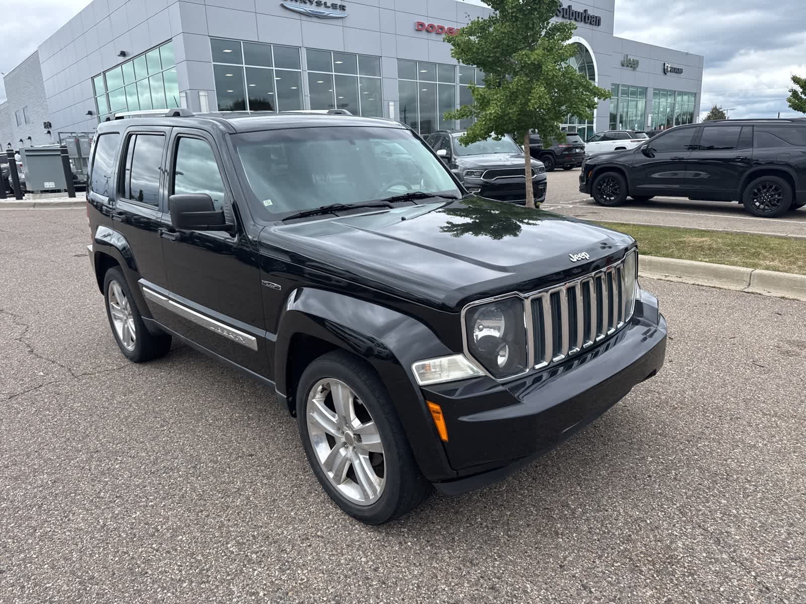 Thumbnail: 2012 Jeep Liberty - 7