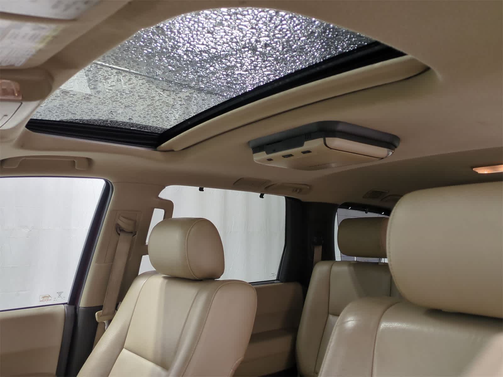 Thumbnail: 2011 Toyota Sequoia - 20