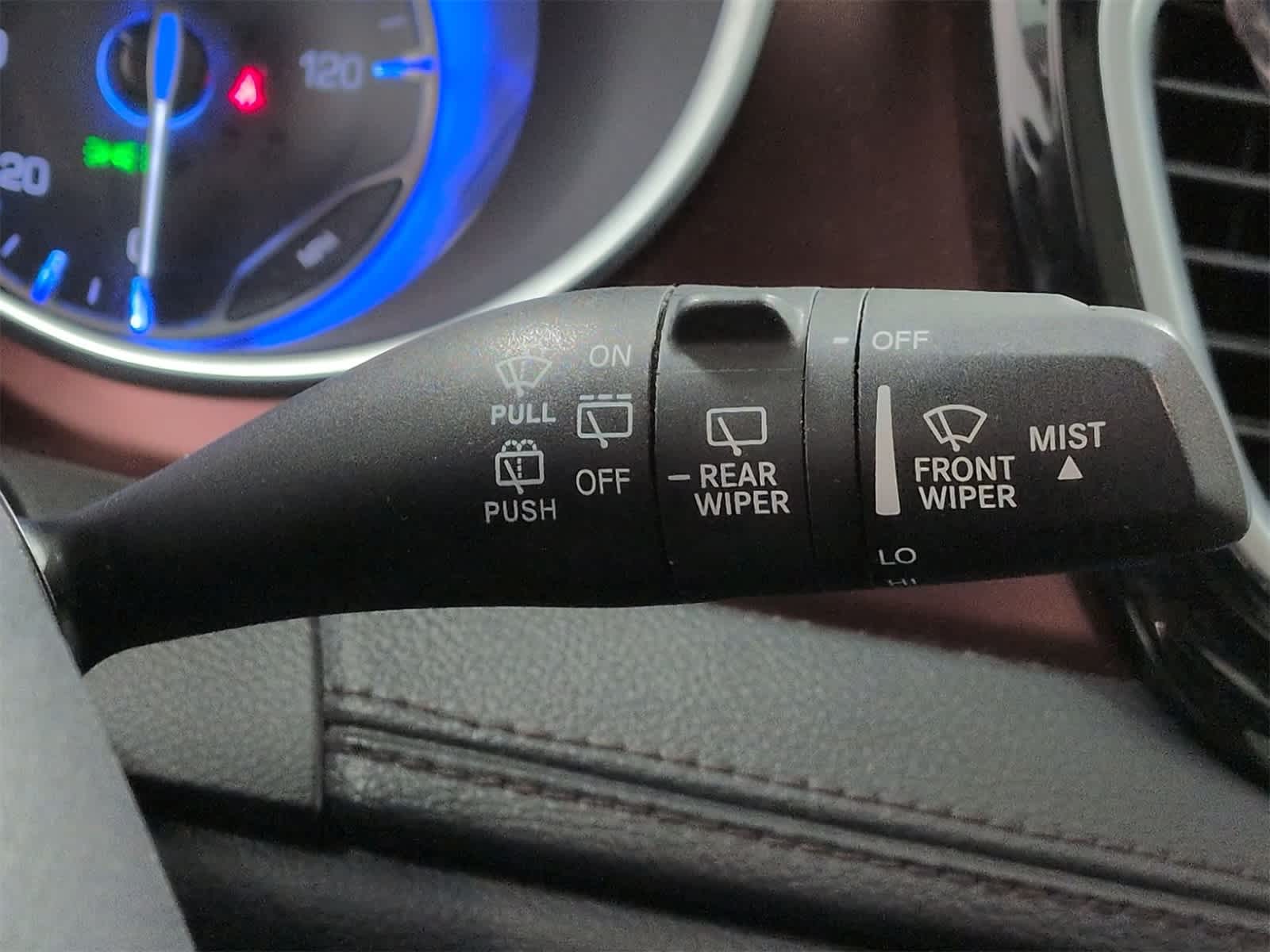 Thumbnail: 2020 Chrysler Pacifica - 28