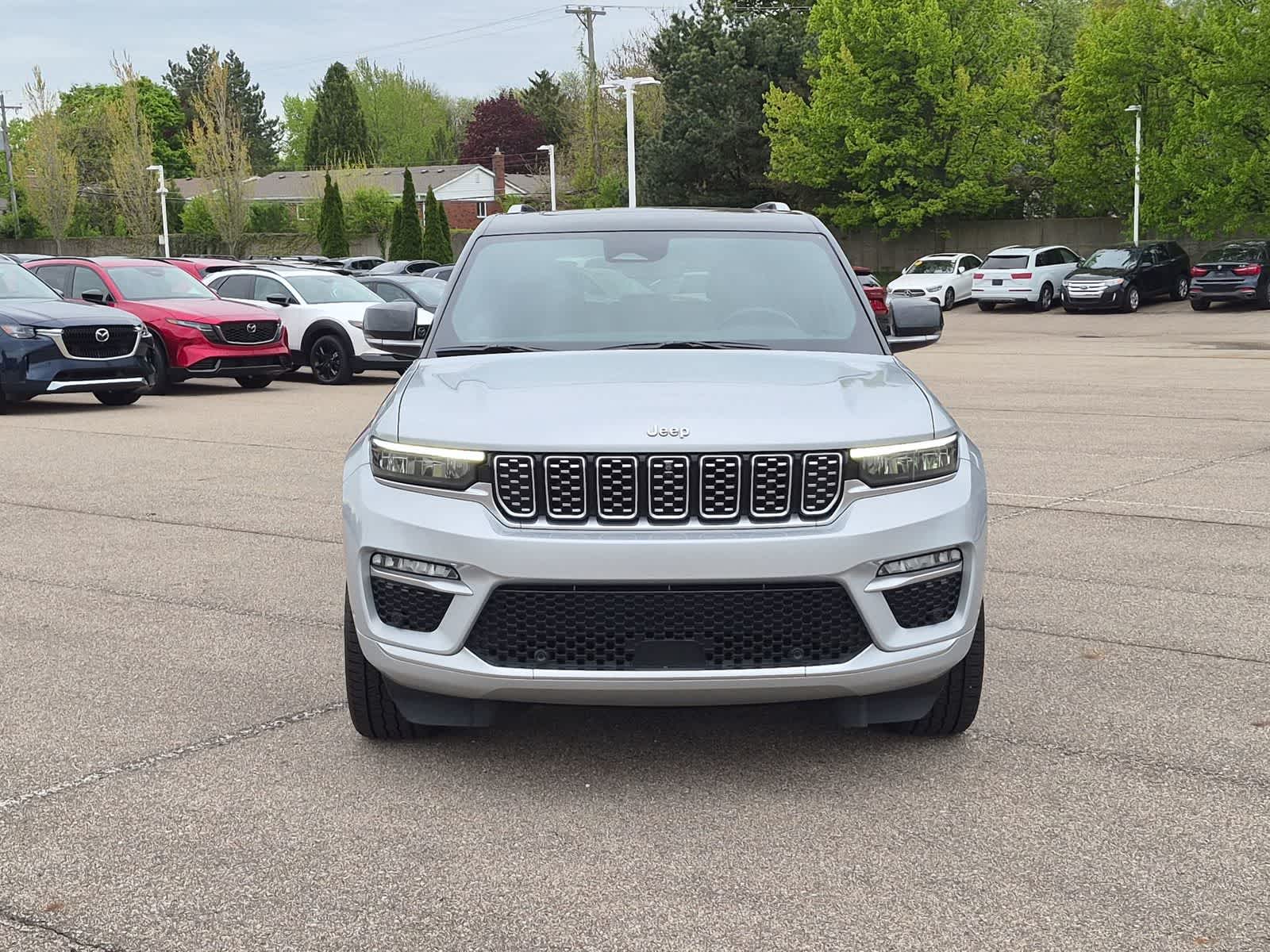 Thumbnail: 2022 Jeep Grand Cherokee - 17