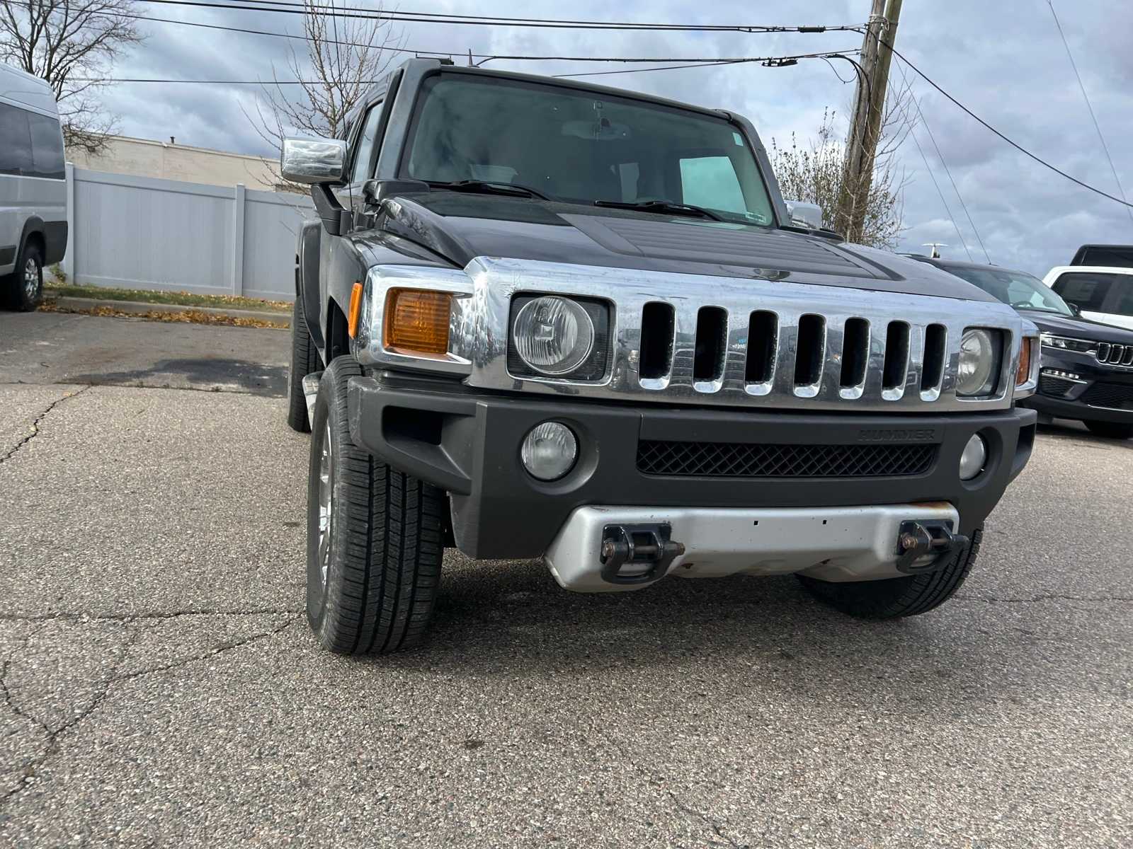 2009 Hummer H3 Alpha photo 2