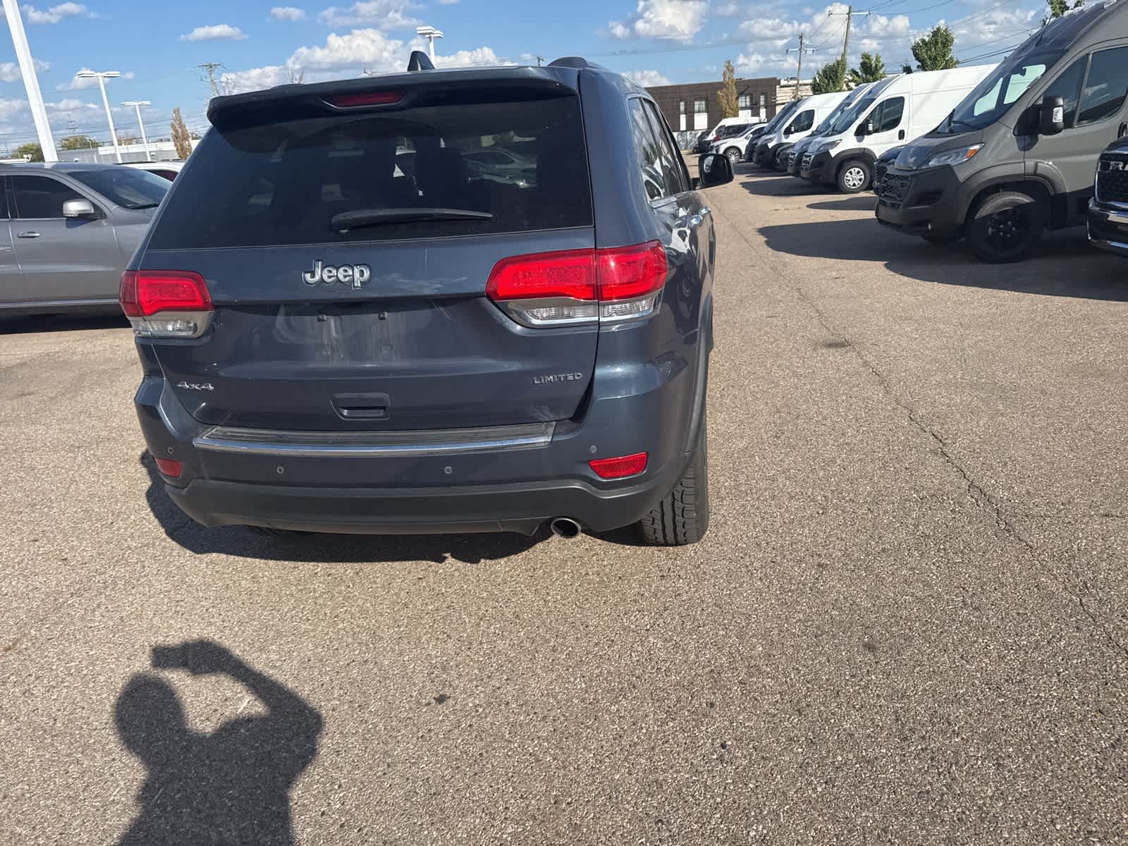 Thumbnail: 2019 Jeep Grand Cherokee - 19