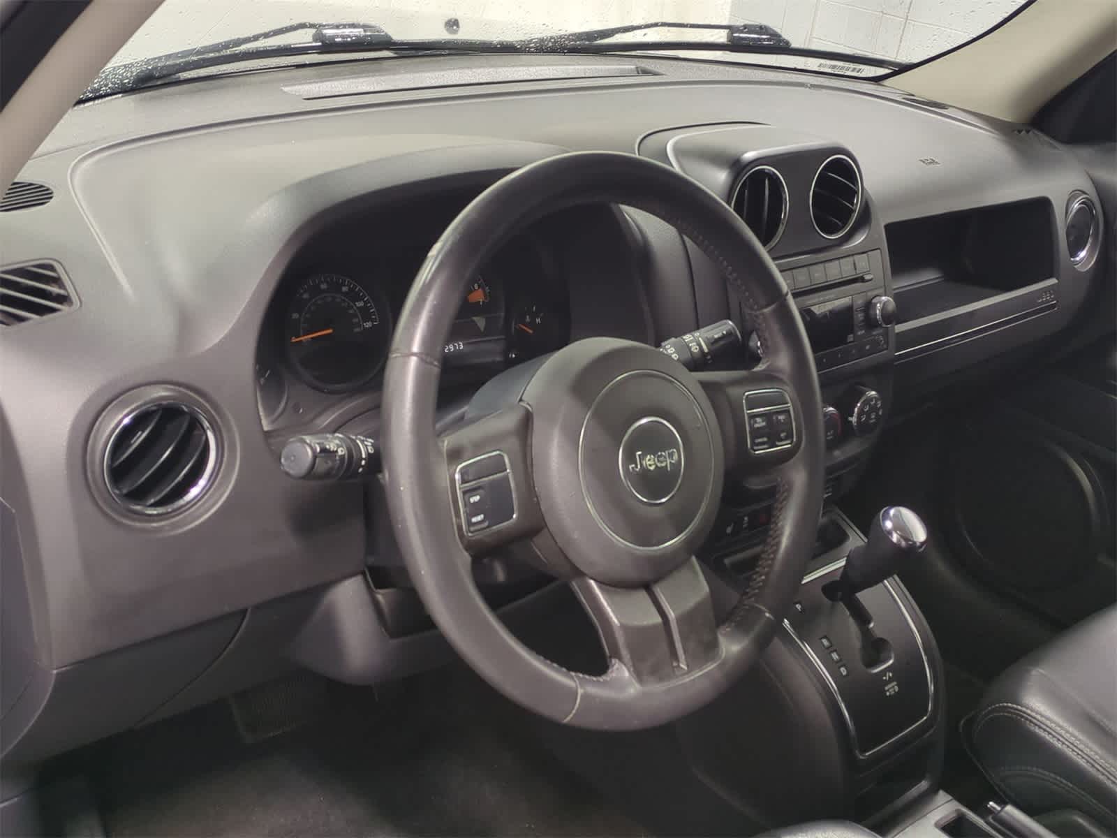 Thumbnail: 2015 Jeep Patriot - 10