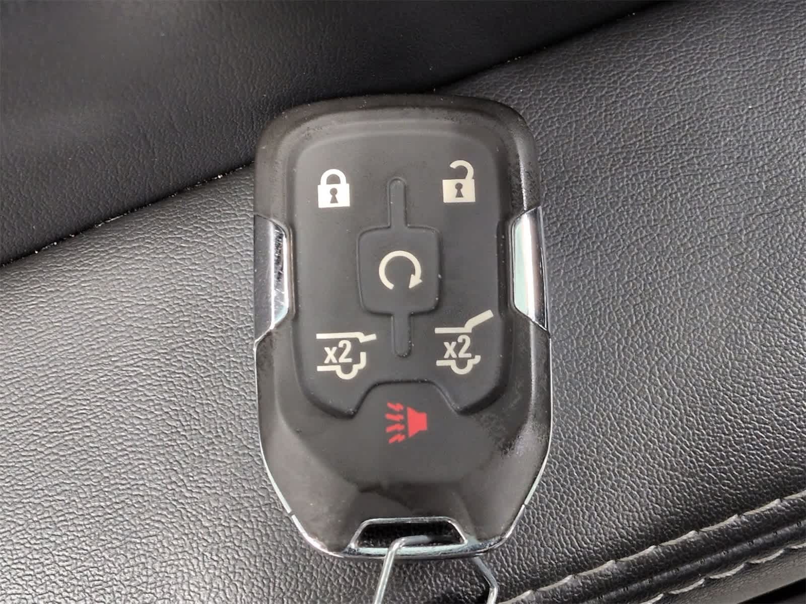 Thumbnail: 2016 Chevrolet Tahoe - 36