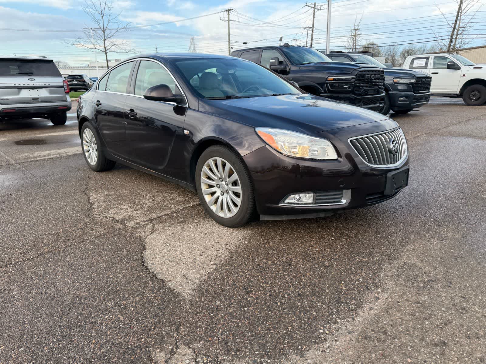 Thumbnail: 2011 Buick Regal - 11