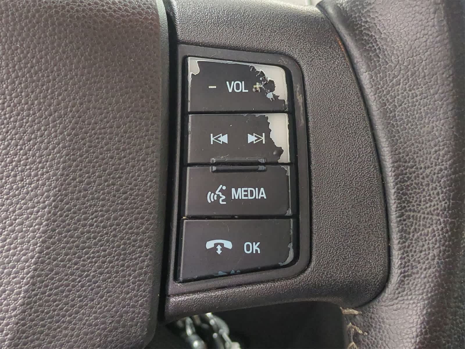 Thumbnail: 2010 Ford Focus - 25