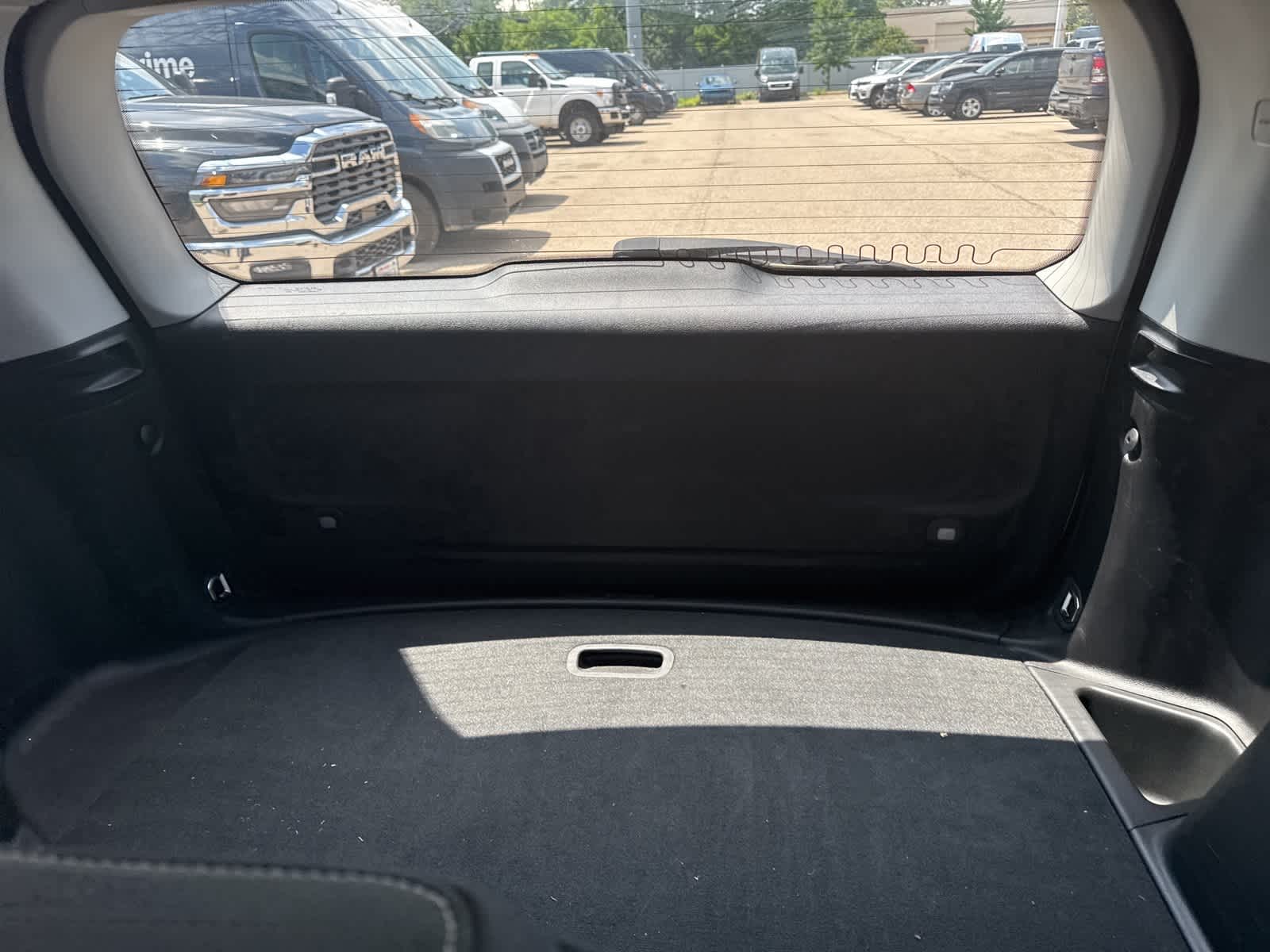 Thumbnail: 2023 Jeep Grand Cherokee - 28