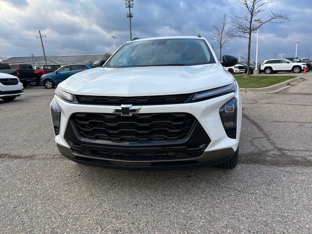 Used 2025 Chevrolet Trax Activ SUV