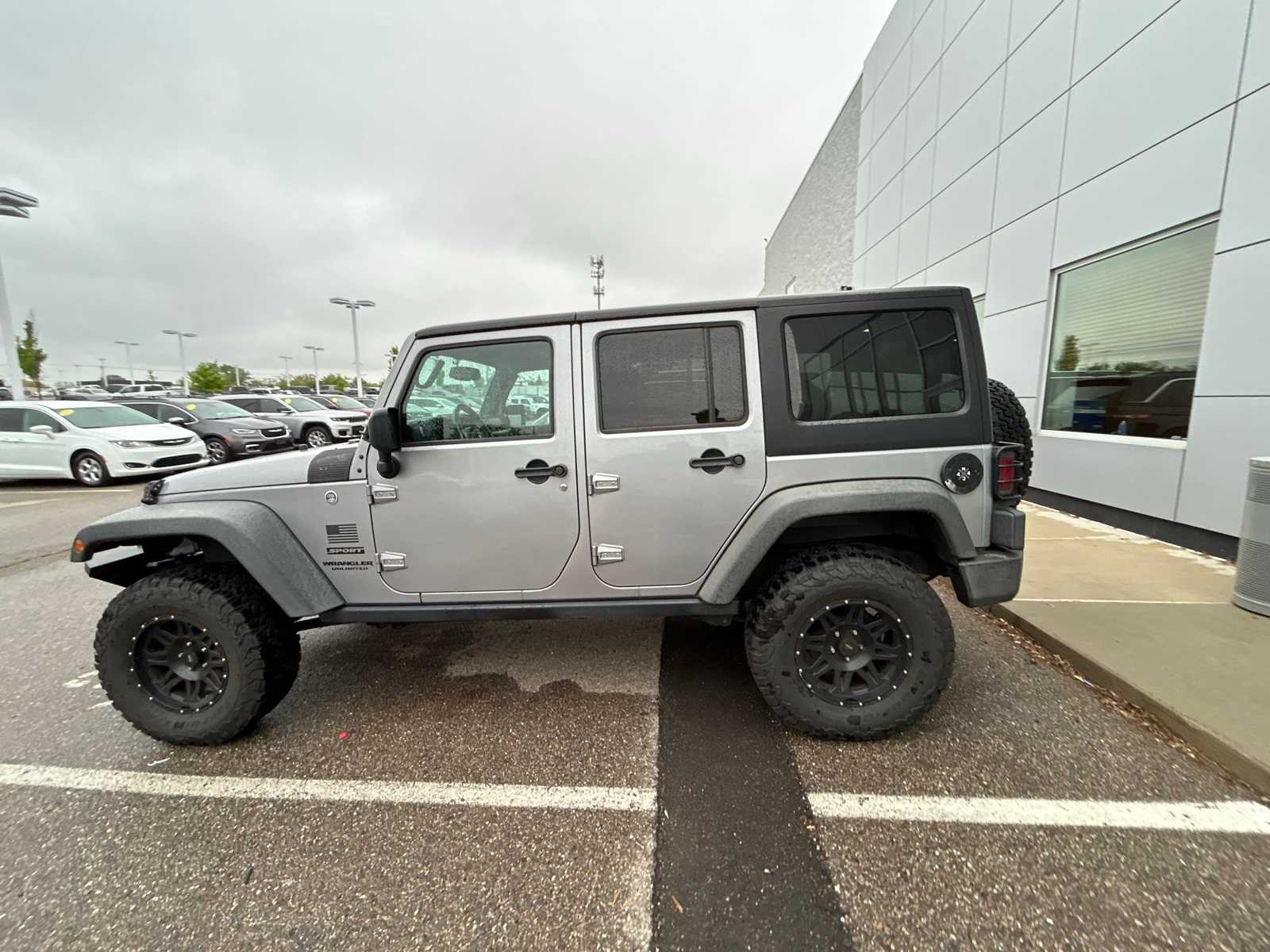 2016 Jeep Wrangler Unlimited Sport 25