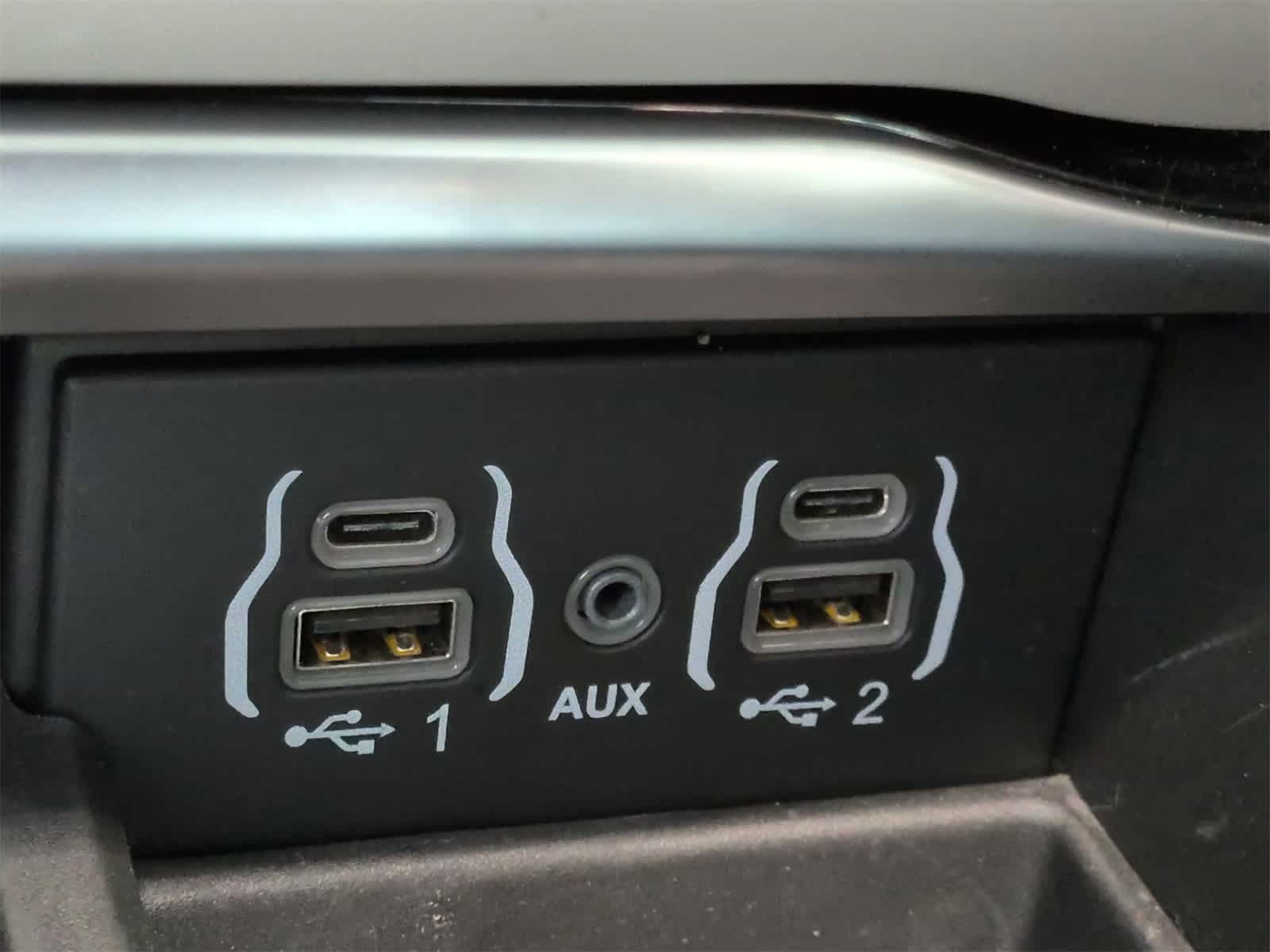 Thumbnail: 2022 Chrysler Pacifica - 34