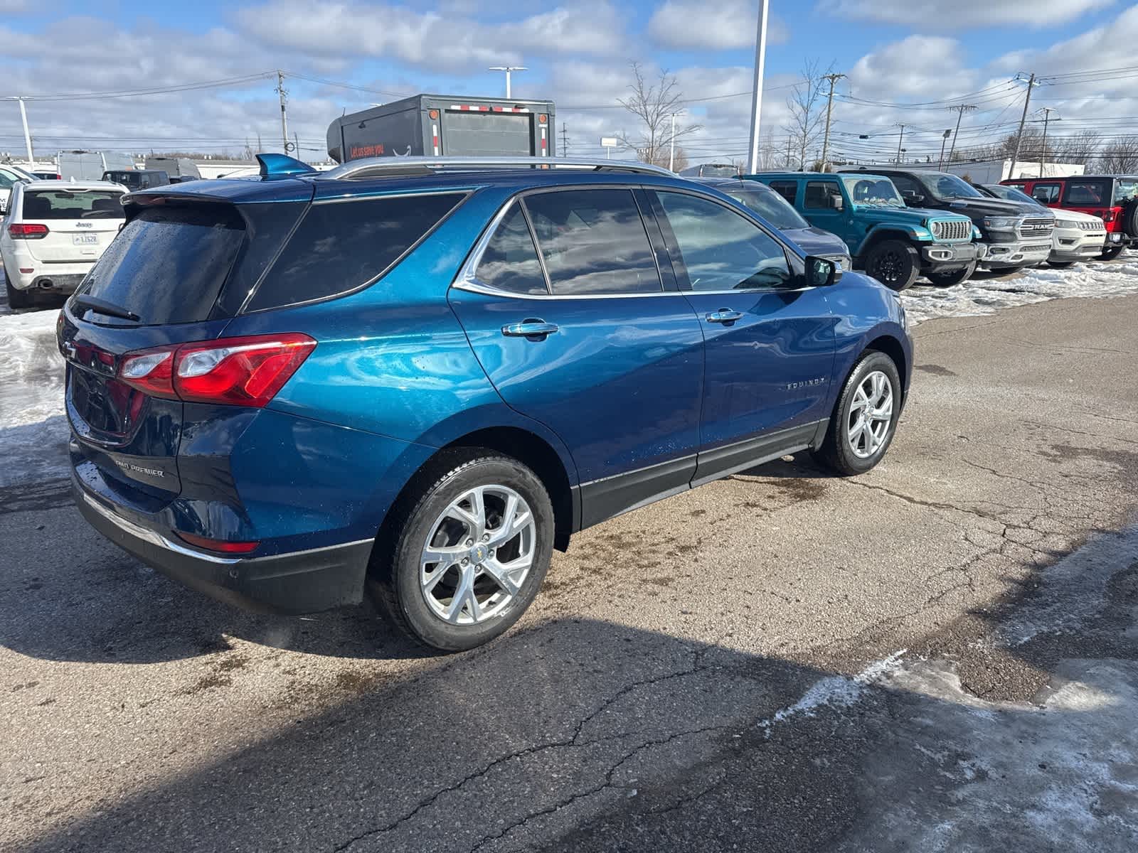 Thumbnail: 2021 Chevrolet Equinox - 9