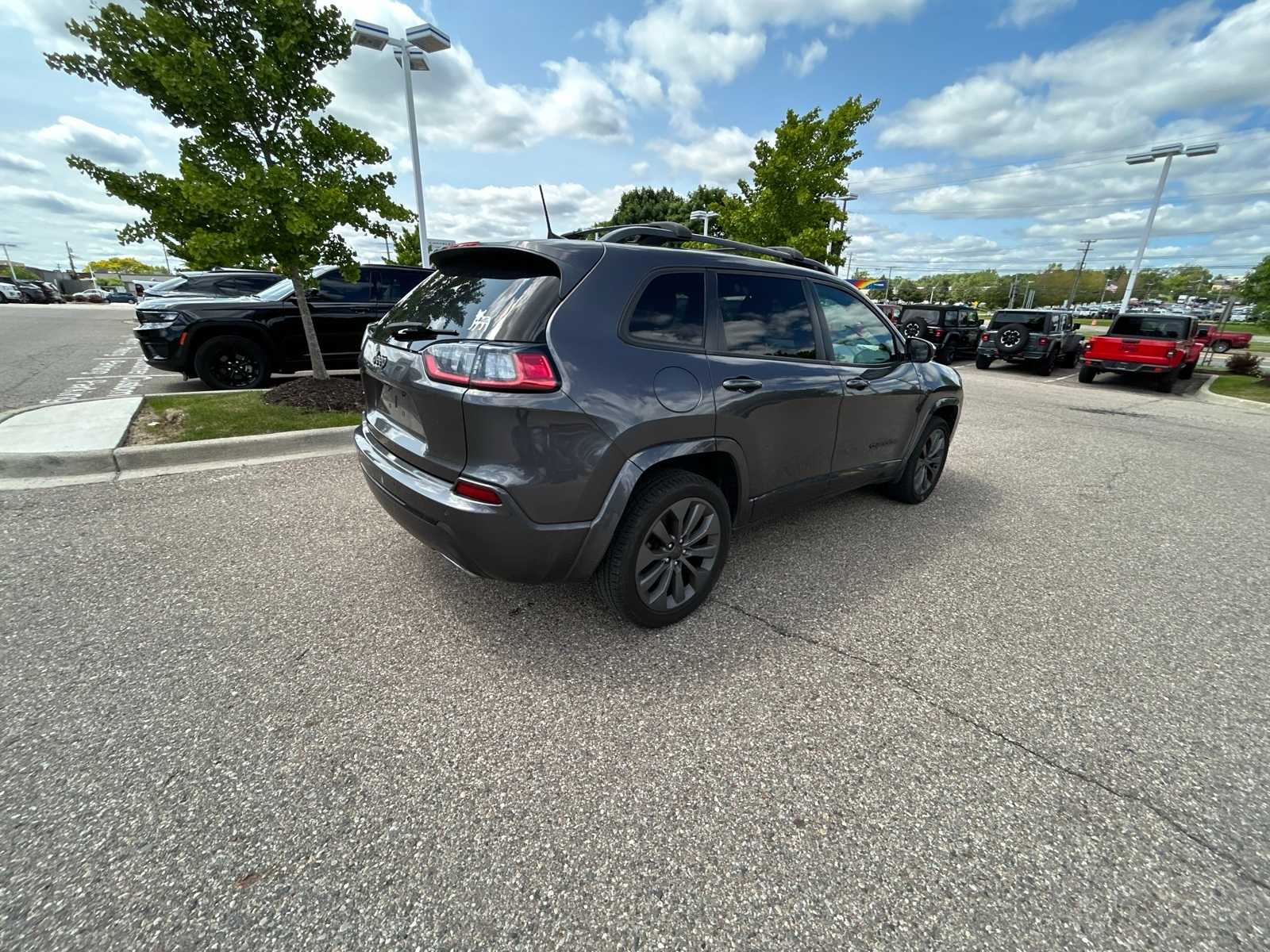 2020 Jeep Cherokee High Altitude 16