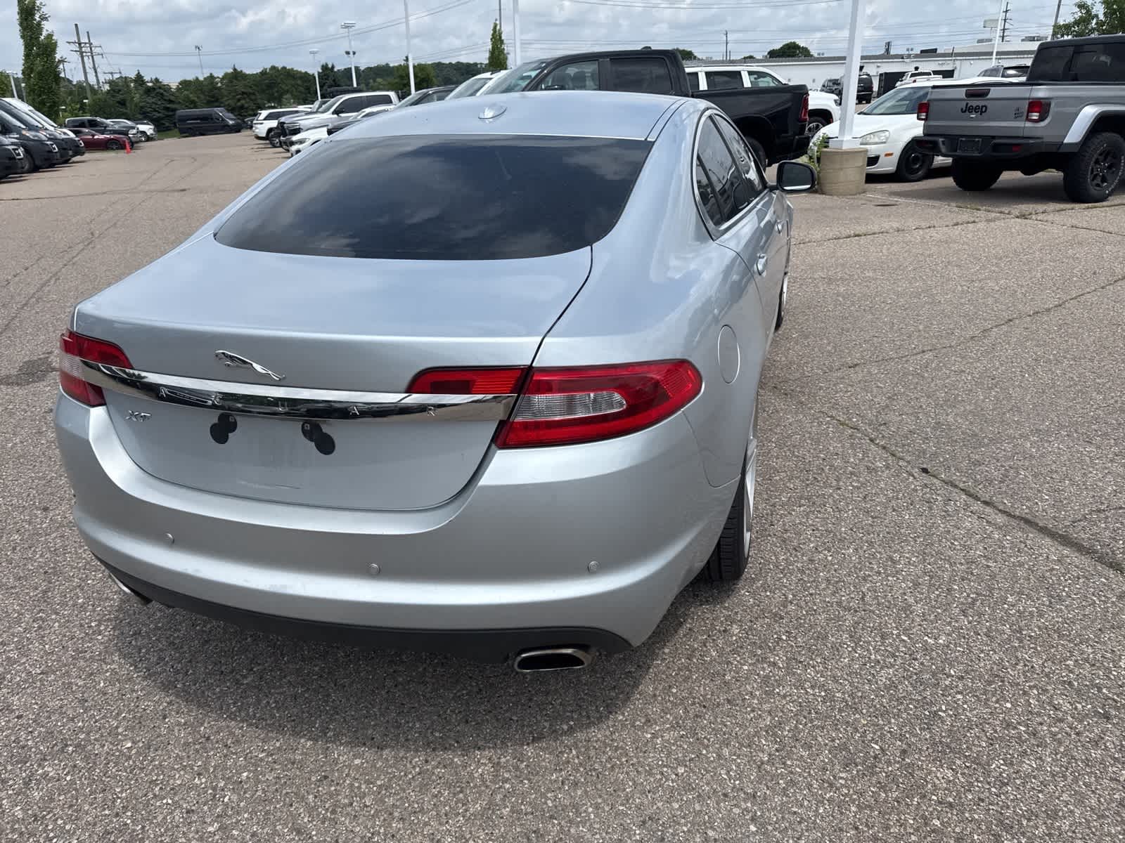 Thumbnail: 2011 Jaguar XF - 16