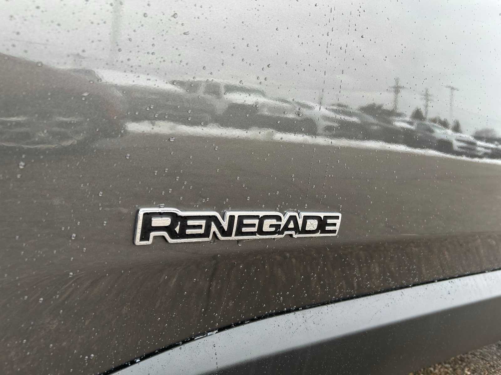 Thumbnail: 2019 Jeep Renegade - 27